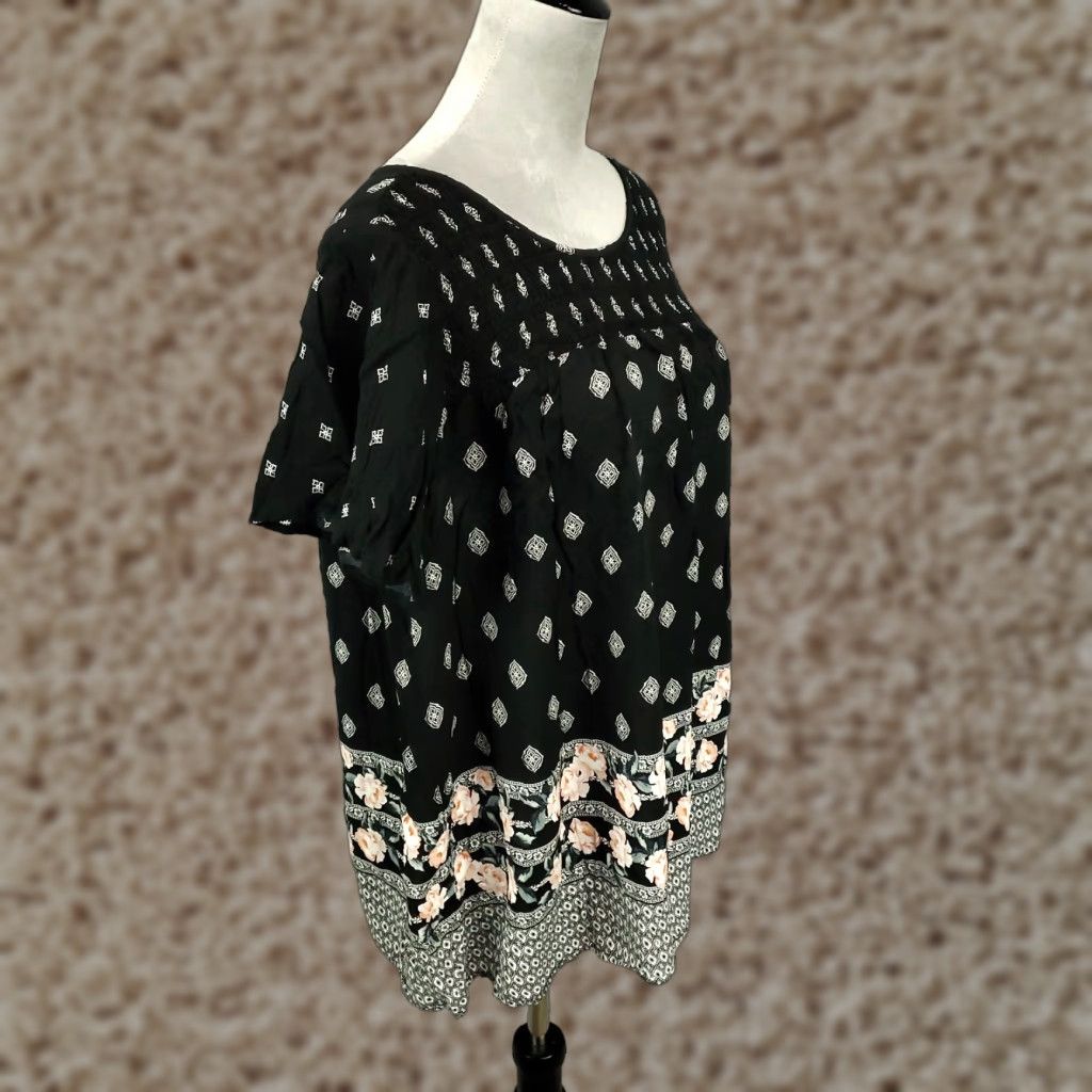 Torrid Torrid Blouse Shirt Women 1X Black White Pink Floral Print Lightweight Pullover Tunic Size XL / US 12-14 / IT 48-50 - 1 Thumbnail