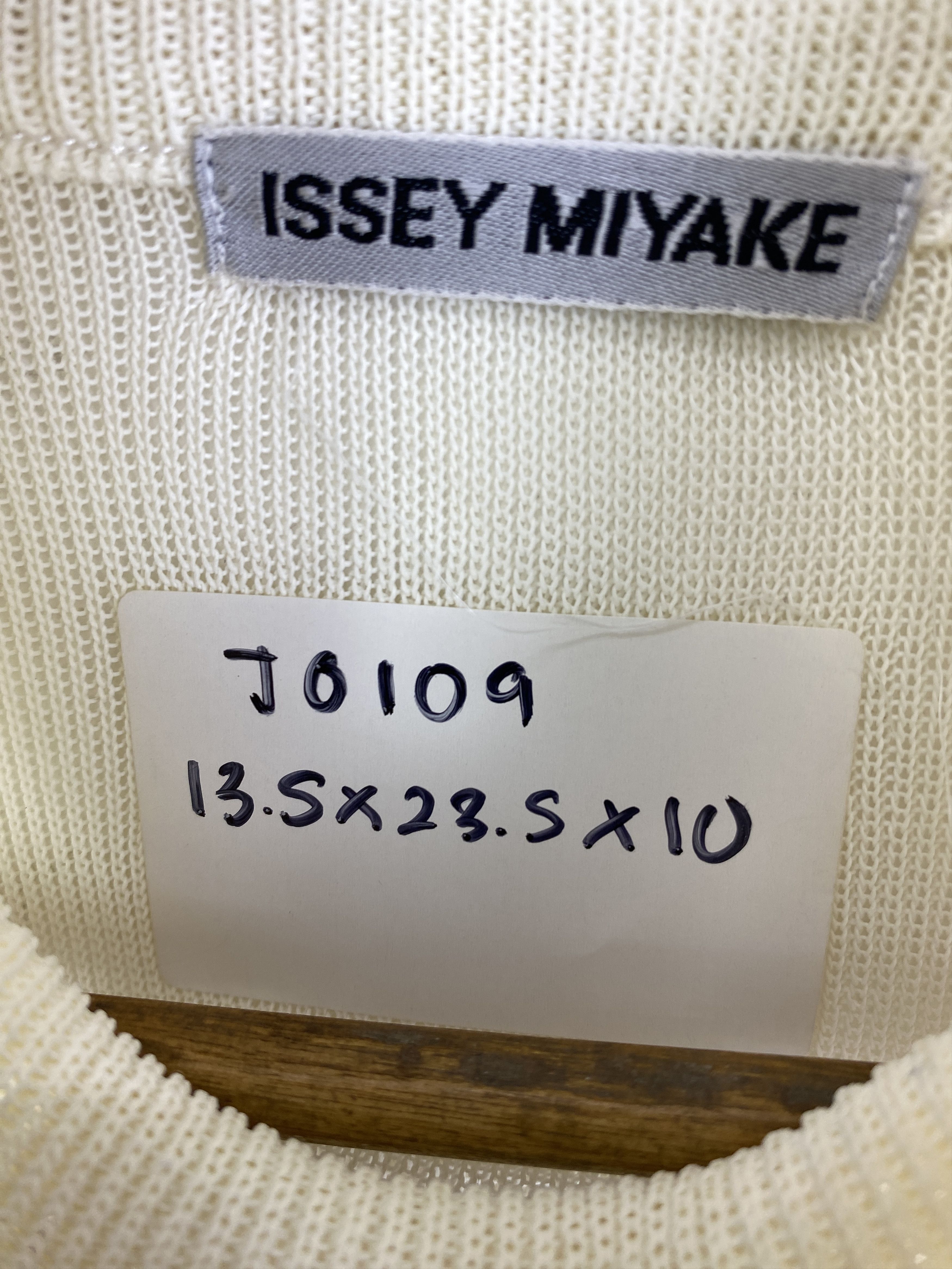 Issey Miyake Vintage Issey Miyake Turtle Neck Shirt J0109 Size US XXS / EU 40 - 9 Thumbnail