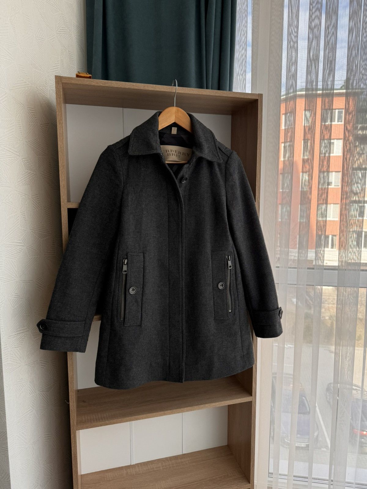 Burberry × Vintage Vintage Burberry Brit Luxury W’ Wool Grey Blend Peacoat Size S / US 4 / IT 40 - 2 Thumbnail