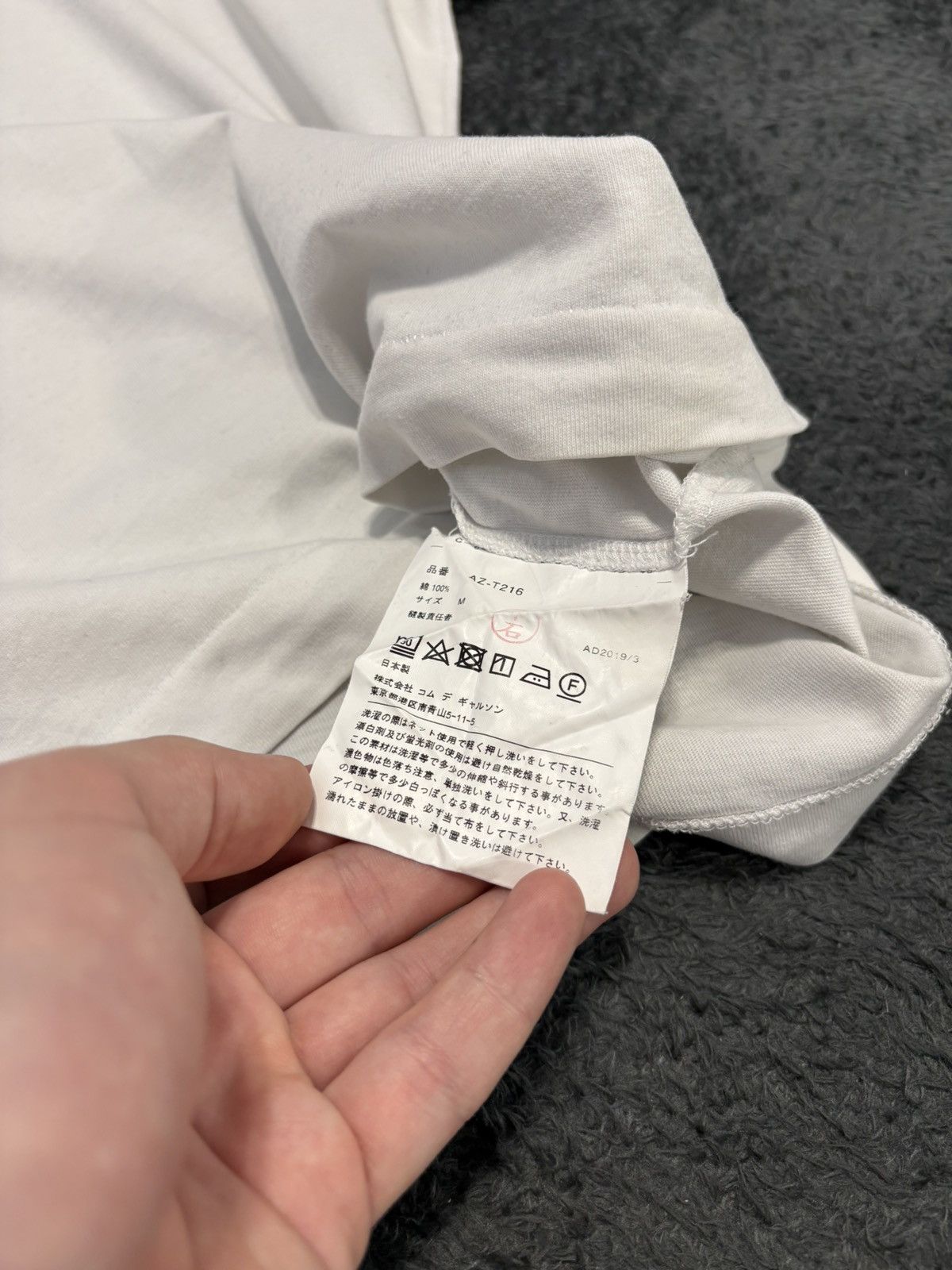 Comme des Garcons Comme Des Garcons PLAY White Tee Size US S / EU 44-46 / 1 - 6 Thumbnail