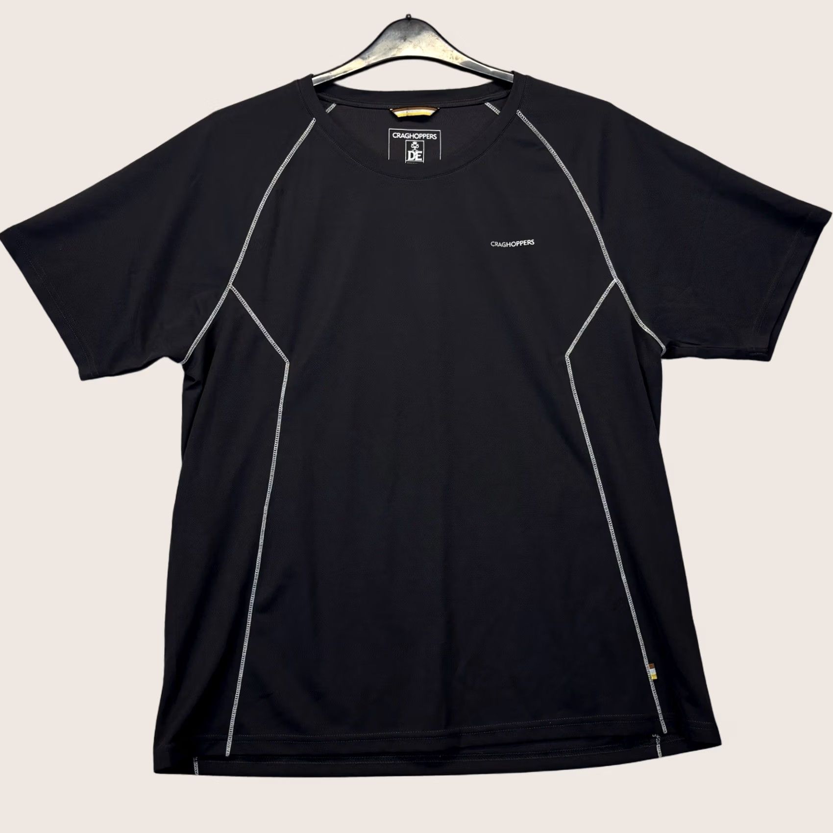 Vintage Craghoppers T Shirt XL mens Black Short Sleeve top X-Large Pre Loved Size US XL / EU 56 / 4 - 1 Thumbnail
