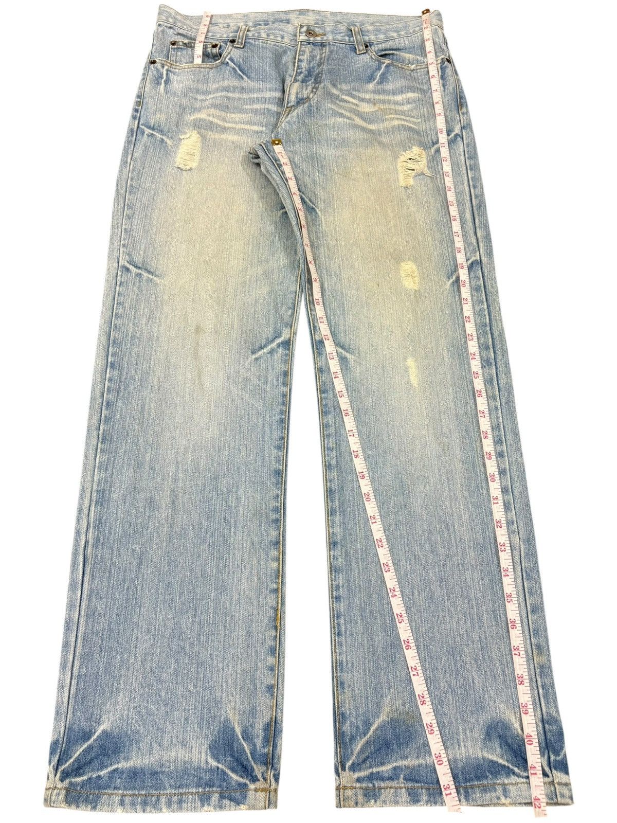 Japanese Brand Vintage Japanese Brand Light Wash Distressed Baggy Jeans Size US 34 / EU 50 - 12 Thumbnail