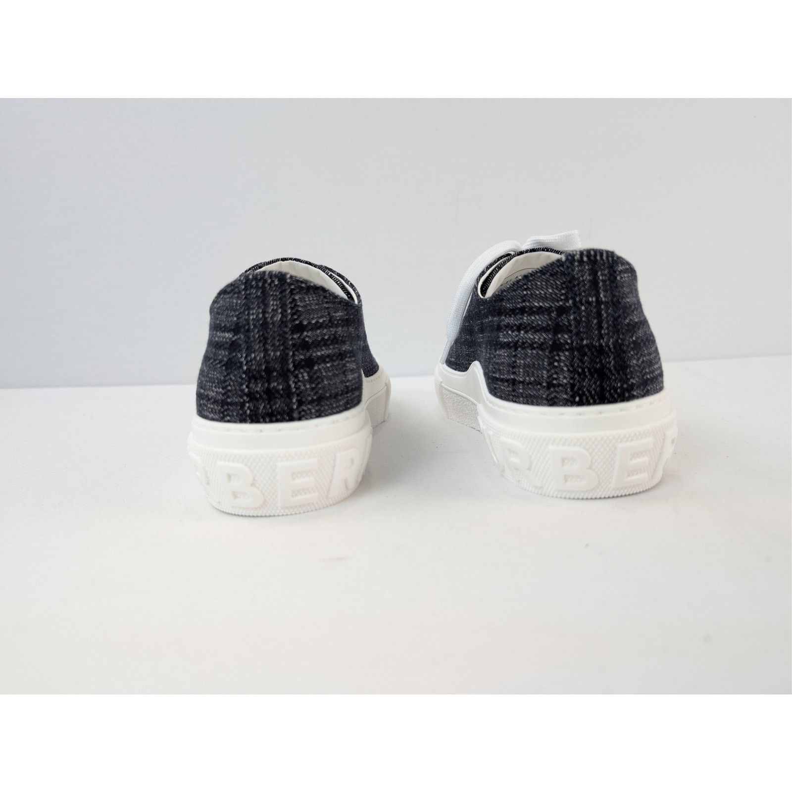 Burberry o1rshd1 Jack Check denim low-top sneakers white rubber sole Size US 12 / EU 45 - 11 Thumbnail