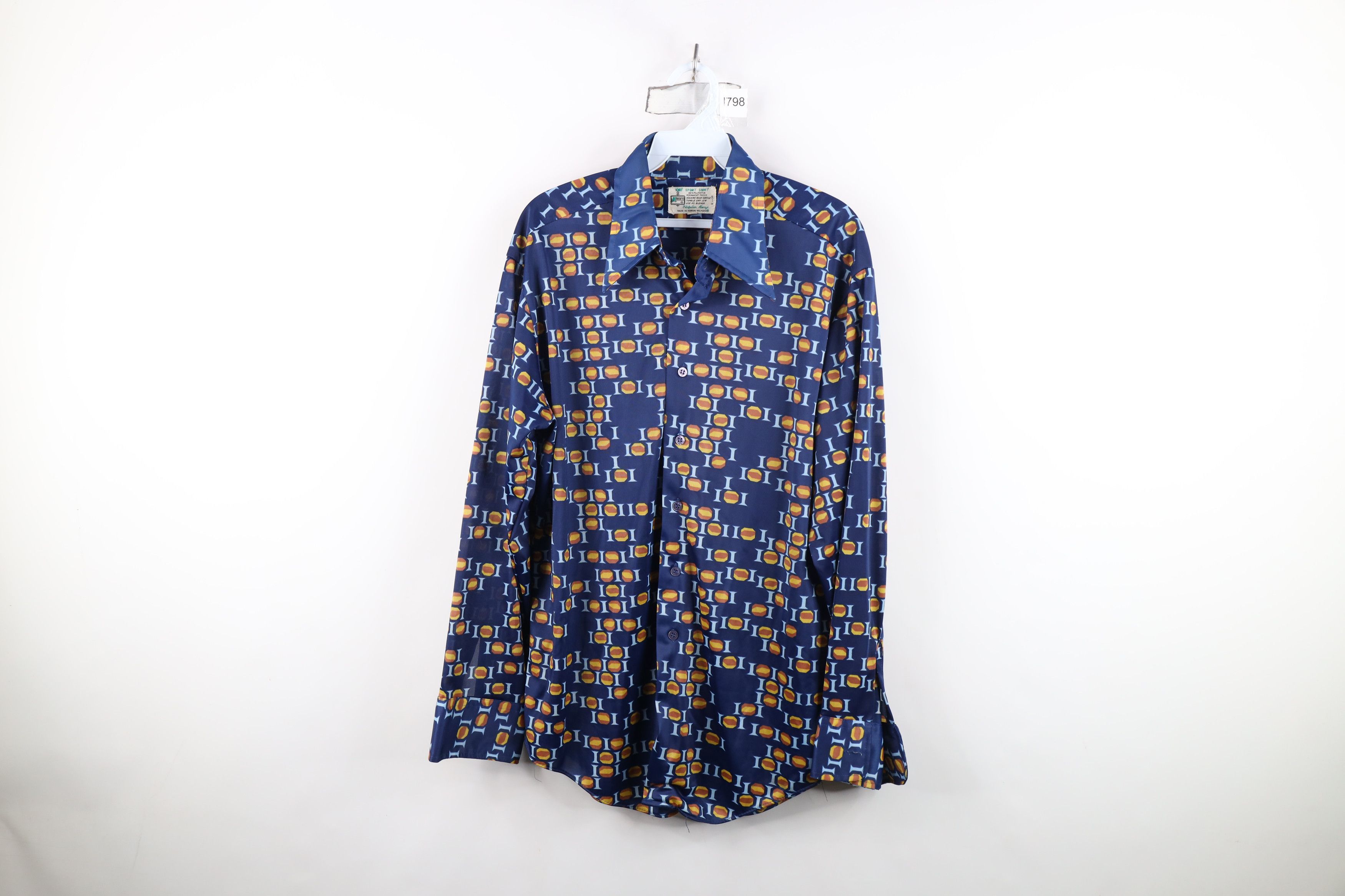Vintage Vintage 70s Streetwear Knit Disco Collared Button Shirt Size US L / EU 52-54 / 3 - 1 Thumbnail