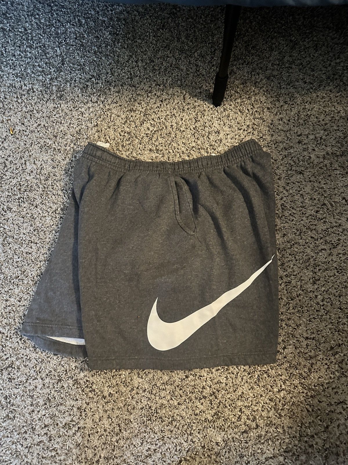Nike Nike Sweat shorts Size US 42 / EU 58 - 1 Thumbnail