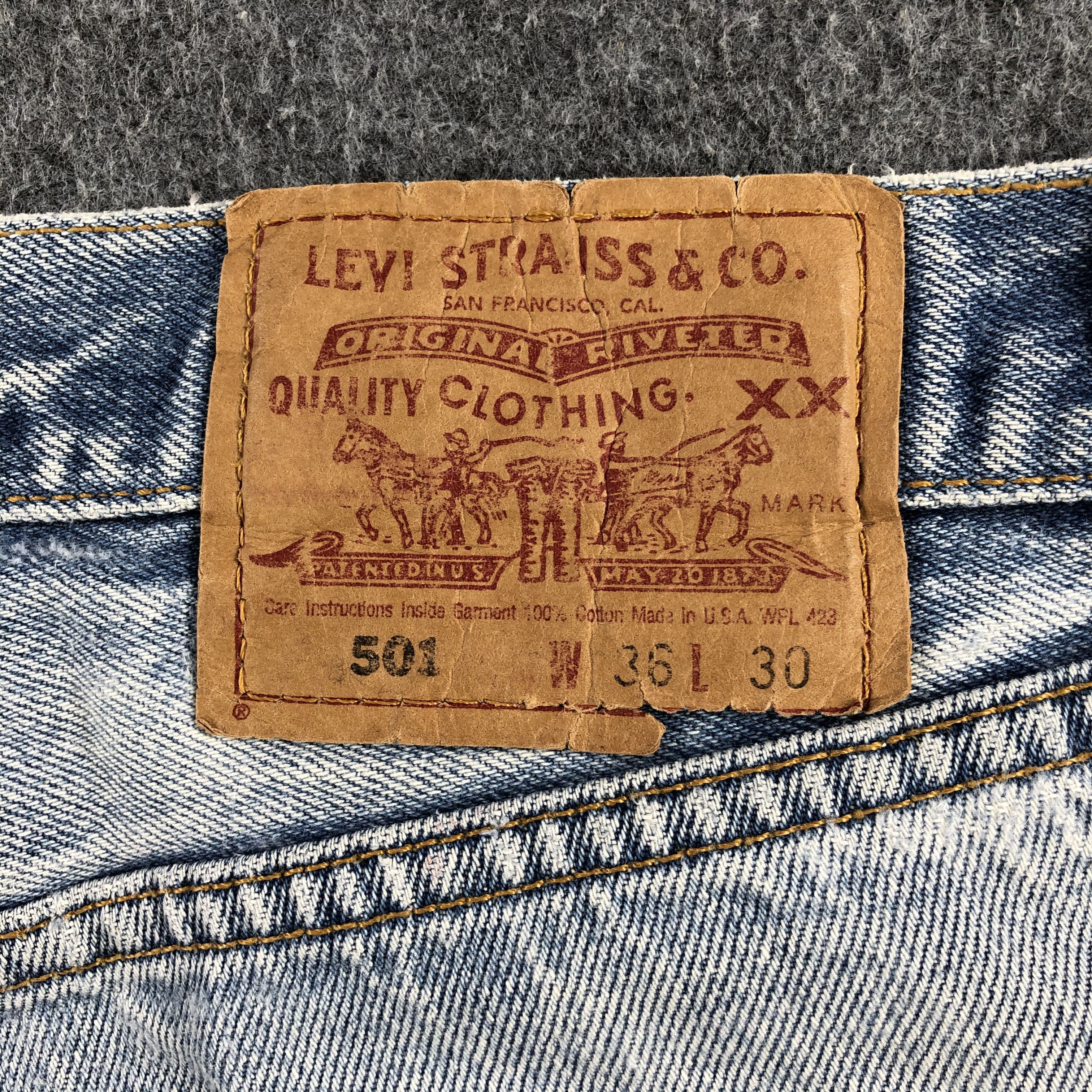 Levi's 90s Vintage Light Wash Levis 501 Jeans-J1501 Size US 35 - 5 Thumbnail
