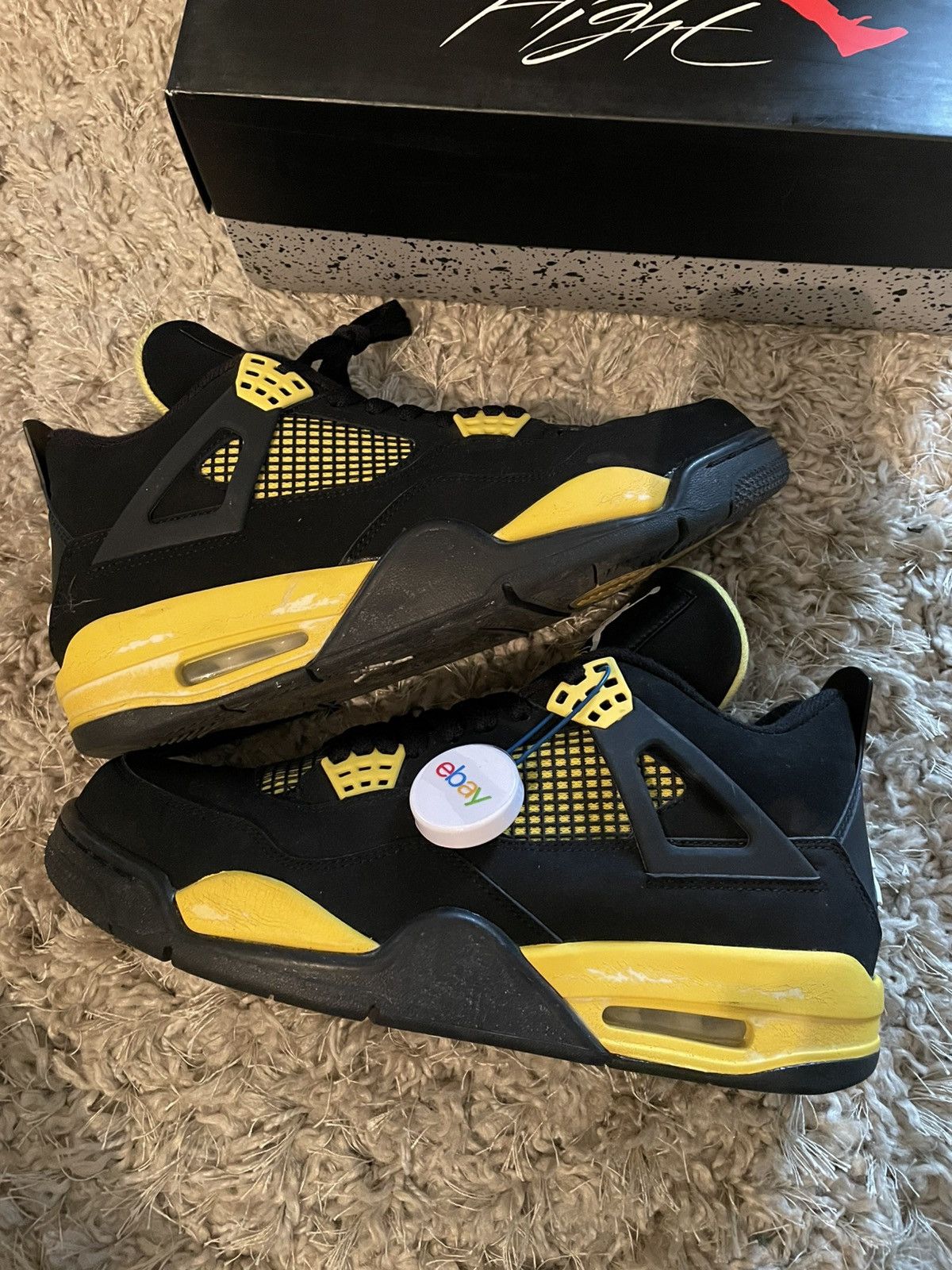 Jordan Brand Jordan 4 Thunder 2012 Size US 9 / EU 42 - 2 Thumbnail