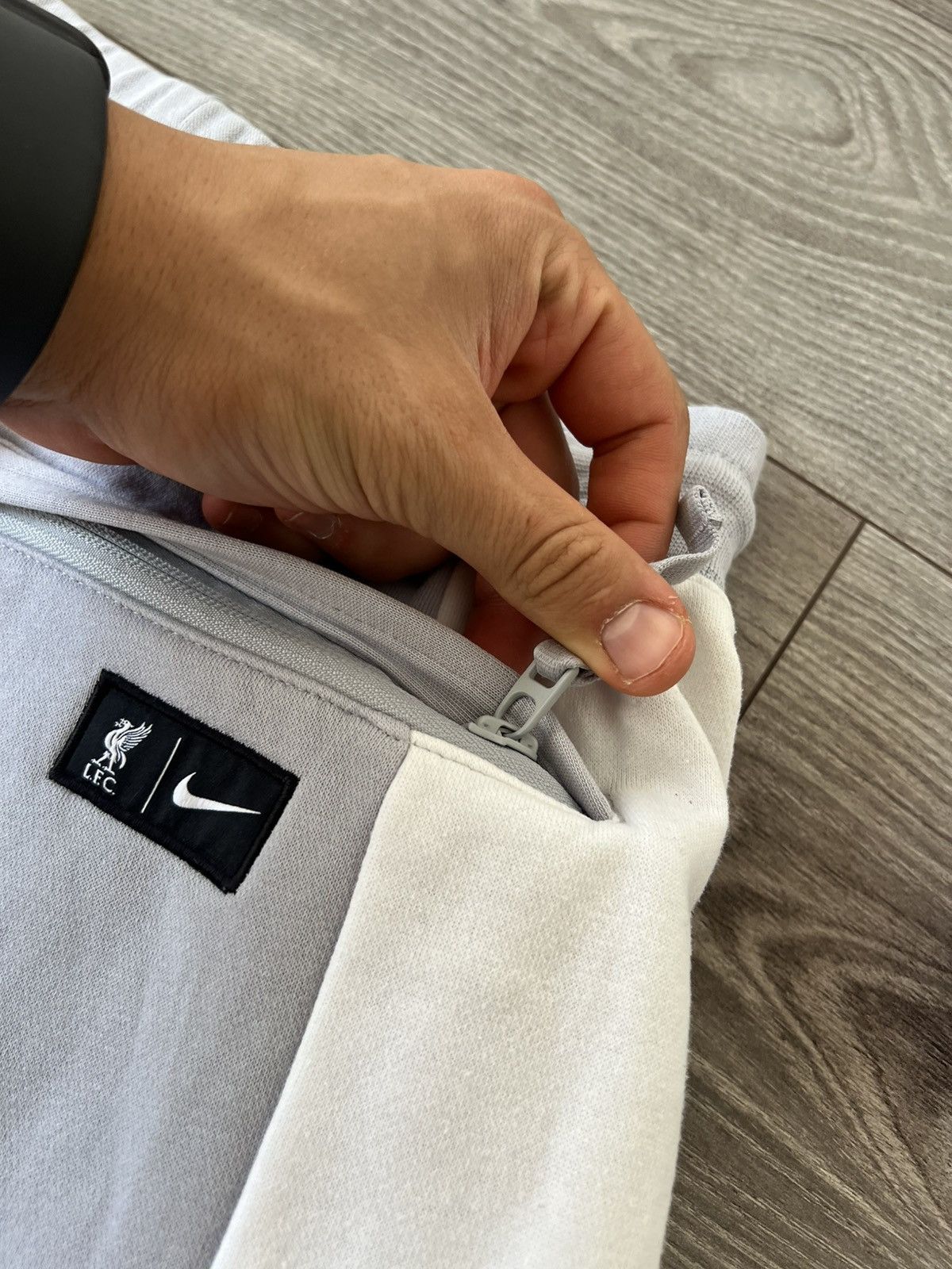 Nike Nike X LFC Liverpool Football Club Big Logo Drill Joggers Size US 32 / EU 48 - 24 Thumbnail