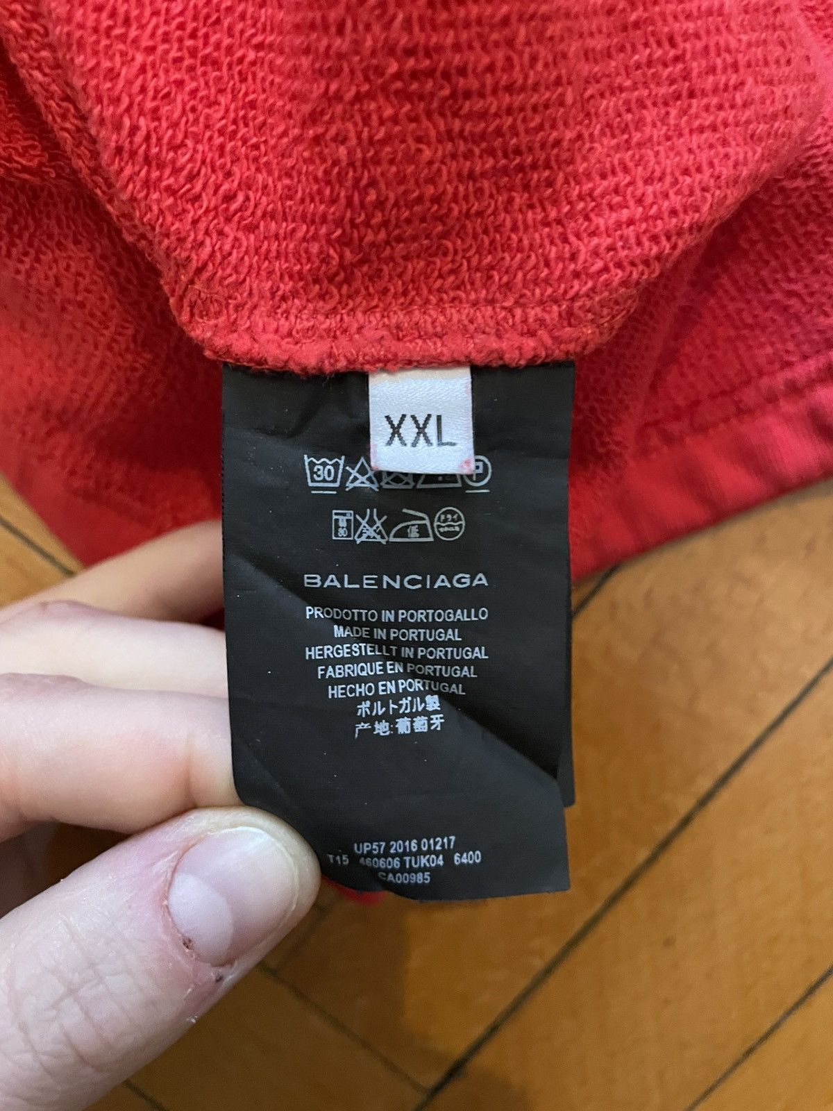 Balenciaga Balenciaga Red Boxy Cropped Hoodie Size US XXL / EU 58 / 5 - 9 Thumbnail