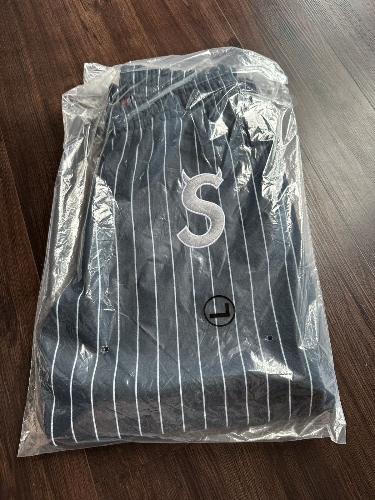 Supreme Supreme Devil S Logo Pinstripe Sweatpants Size Large Size US 34 / EU 50 - 16 Thumbnail