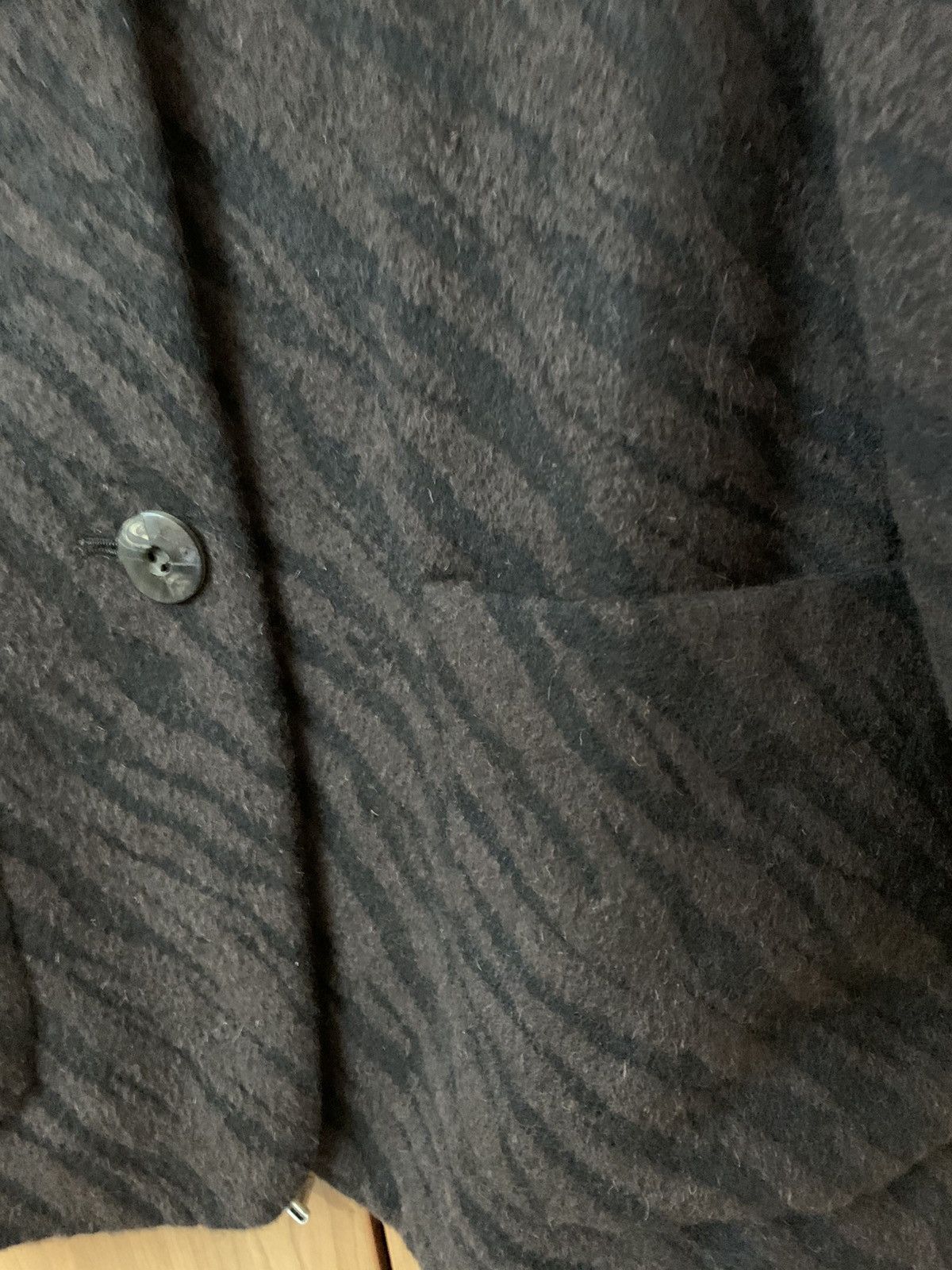 Japanese Brand × Vintage Vintage long coat tiger stripe design Size US L / EU 52-54 / 3 - 4 Thumbnail