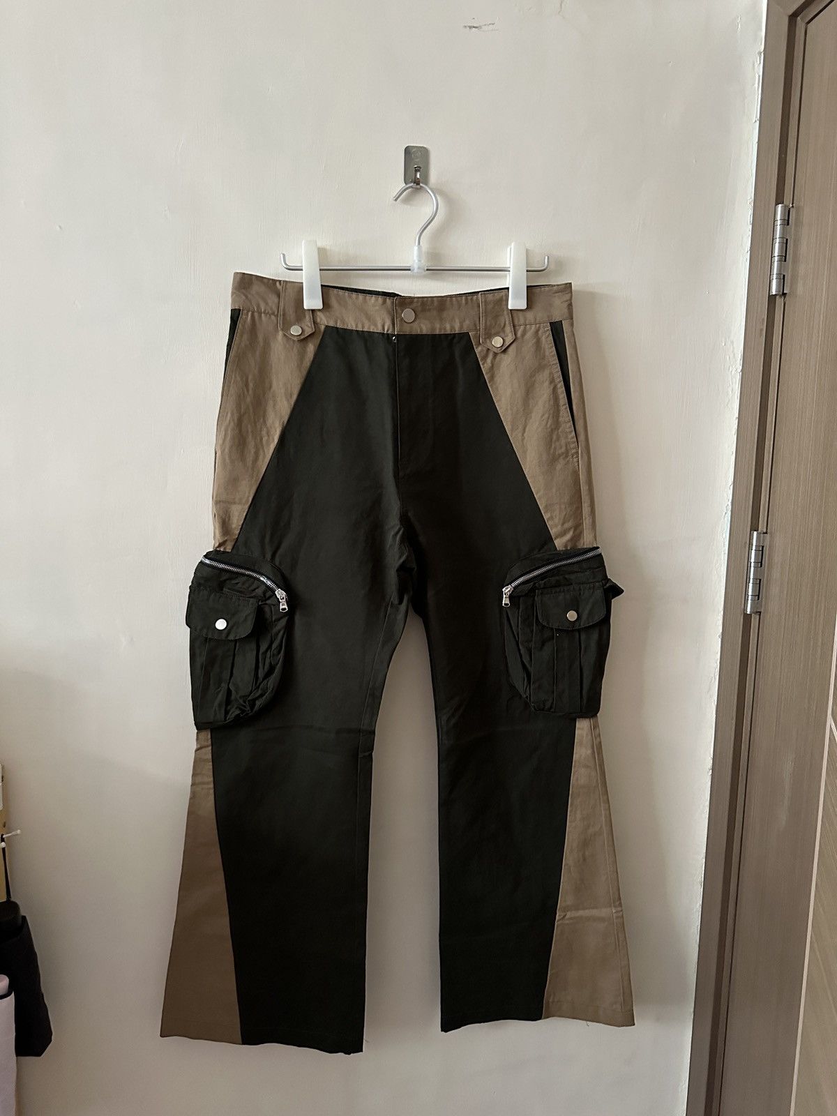 FFFPOSTALSERVICE FFFPOSTAL SERVICE FW22 Green/ beige flare cargo V2.5 pants  | Grailed