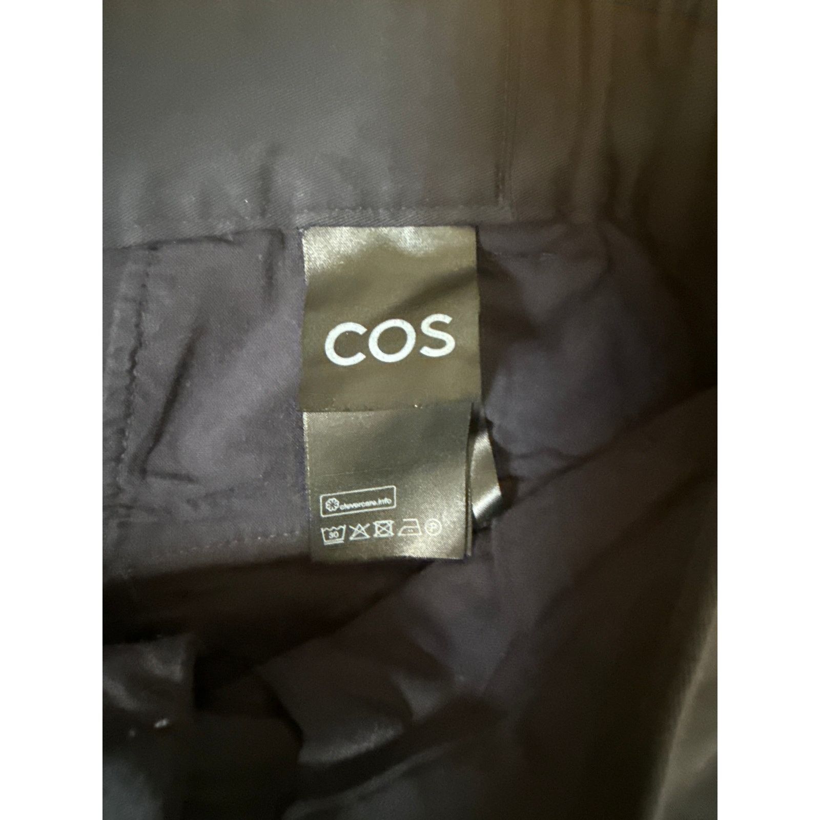 Cos COS Navy Blue Shorts Size EU 50 / US 34 Minimalist EUC Size US 34 / EU 50 - 3 Thumbnail