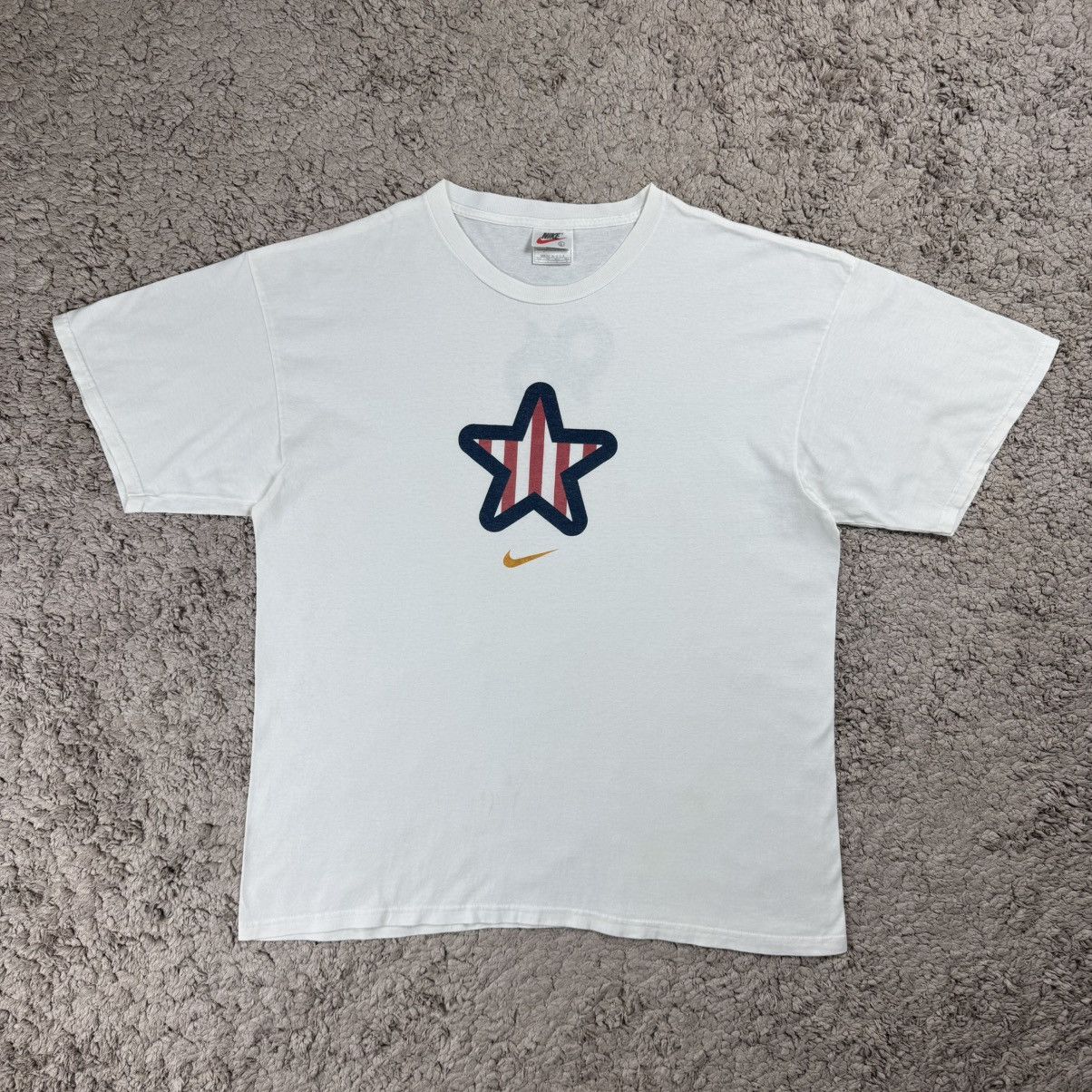 Nike Vintage Nike USA One Star 96 Centre Swoosh T-shirt Size US L / EU 52-54 / 3 - 1 Thumbnail