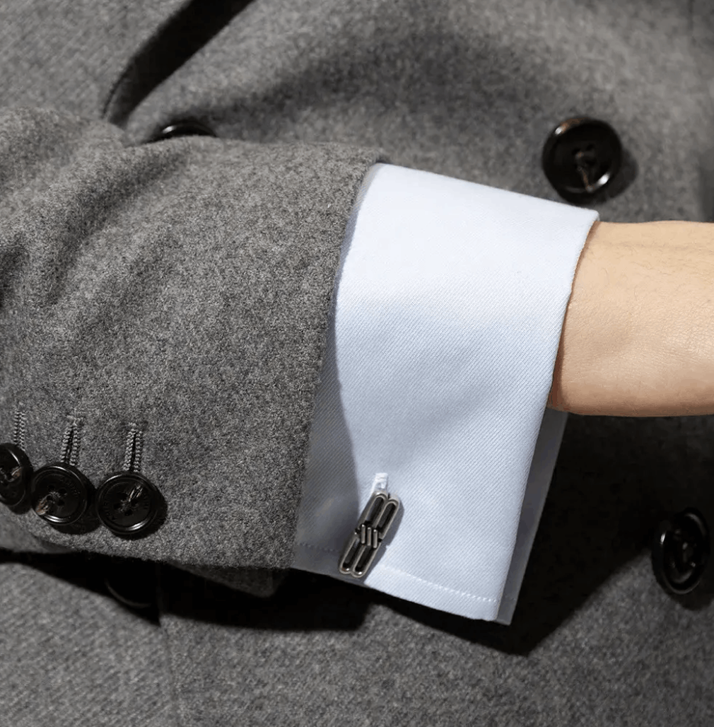 Balenciaga o1la1rc1a0924 Size: OS / BB Icon Cufflinks in Silver Size ONE SIZE - 1 Thumbnail