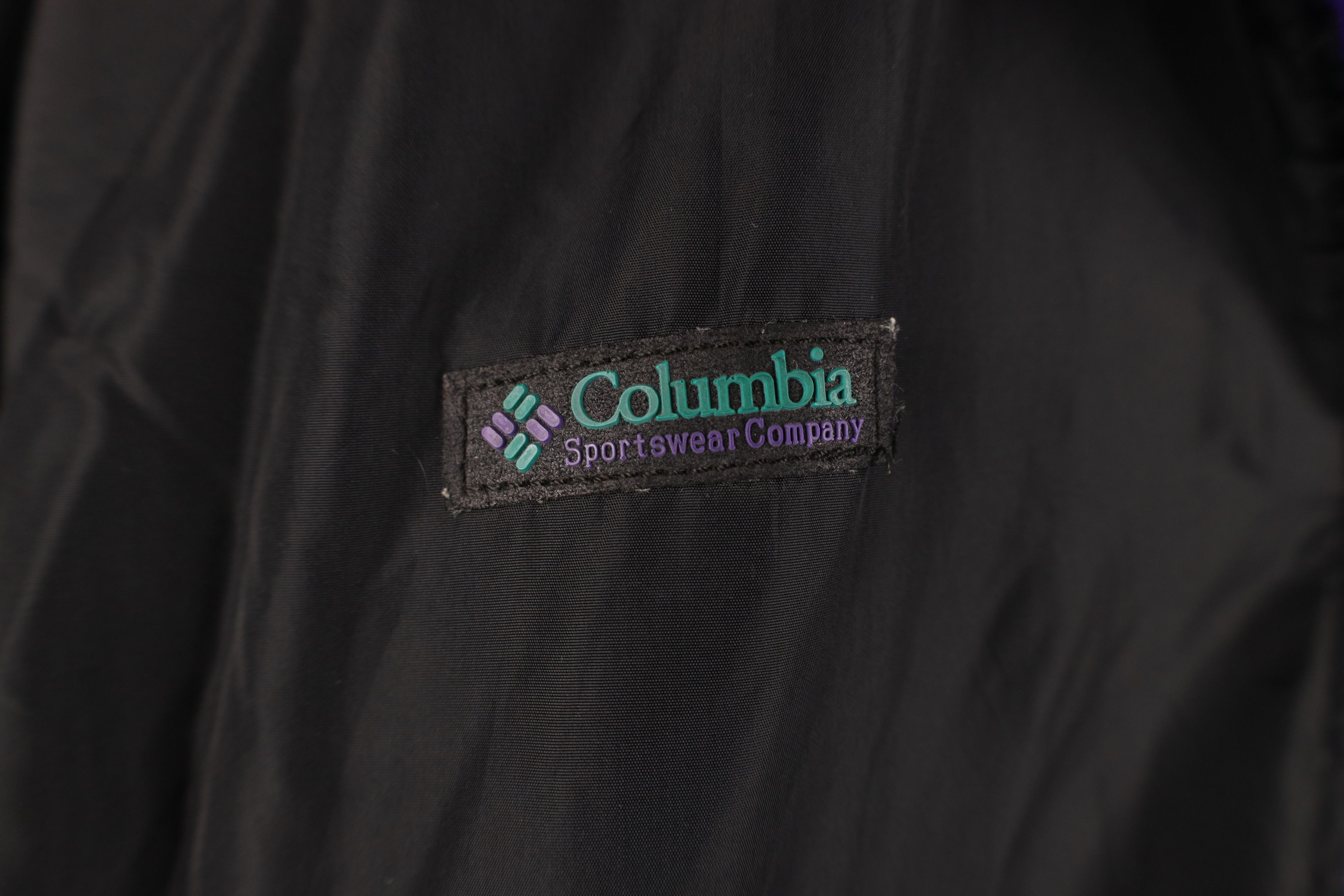 Columbia Vintage 90s Columbia Reversible Bomber Jacket Black Purple Size US L / EU 52-54 / 3 - 5 Thumbnail