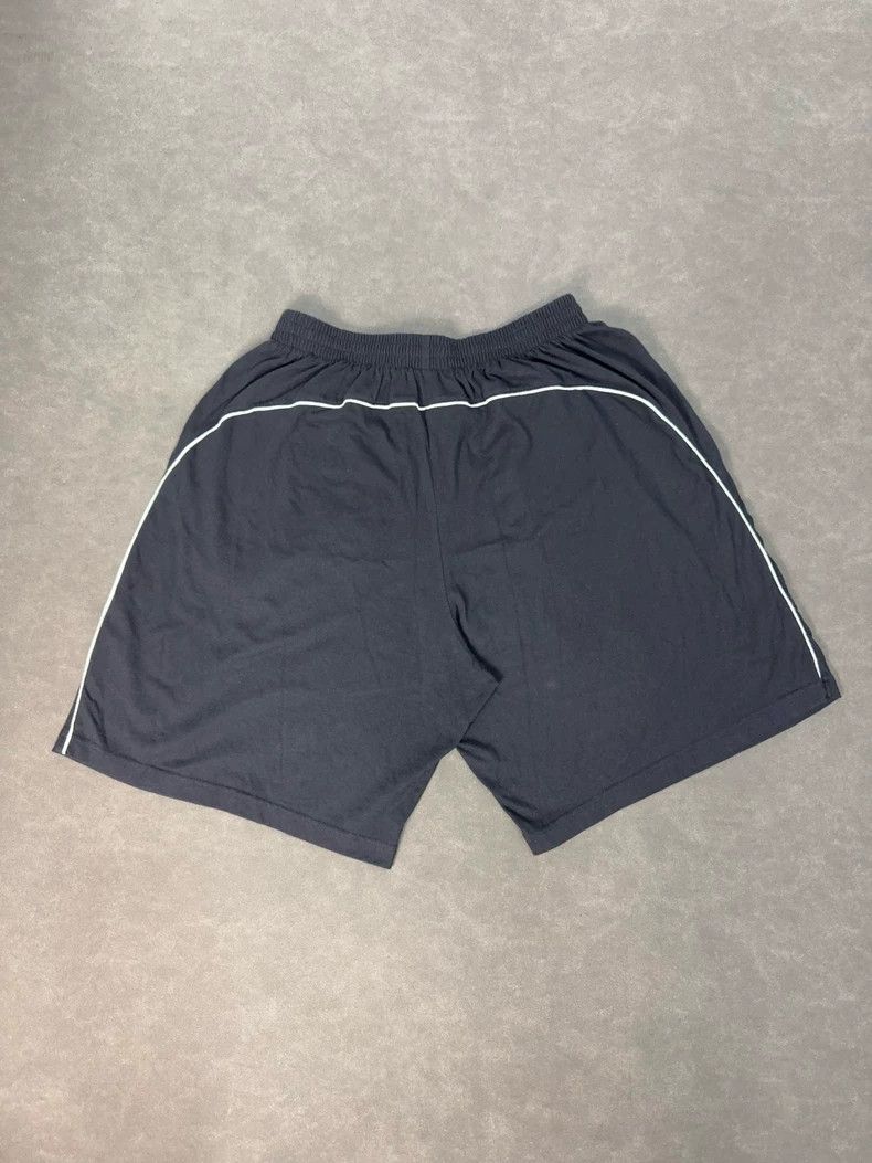 Balenciaga Balenciaga size S Manchester United co-branded shorts Size US 27 - 3 Thumbnail