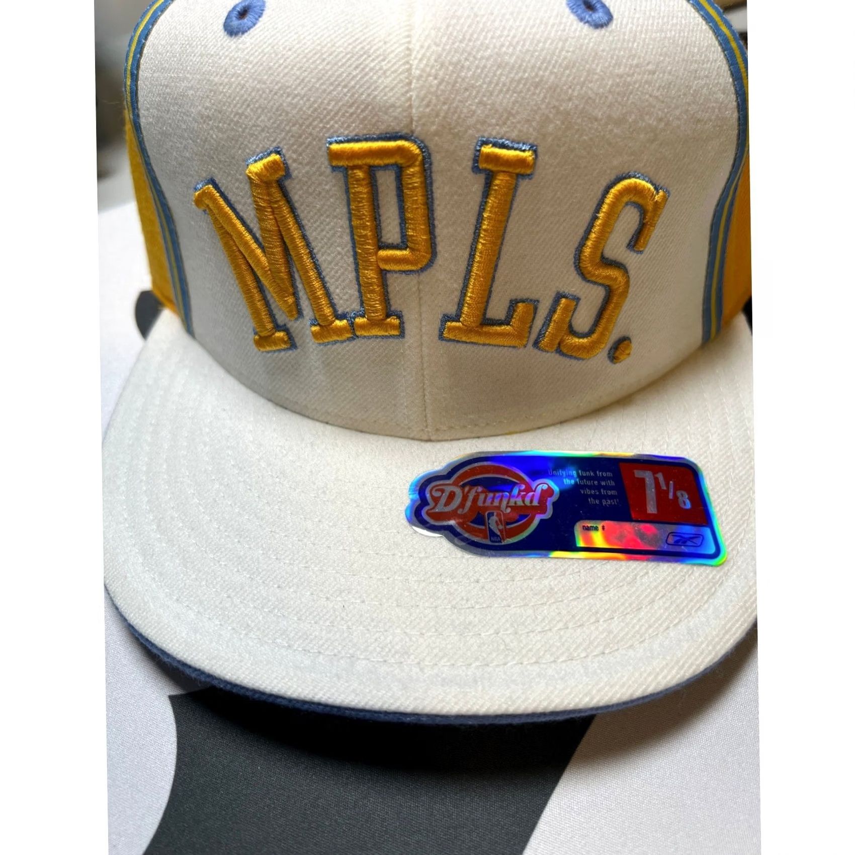 Reebok VINTAGE Reebok Dfunk'd NBA Hardwood Classics Minneapolis Lakers Hat Mens 7 1/8 Yellow White MPLS Fitted Cap Size ONE SIZE - 4 Thumbnail