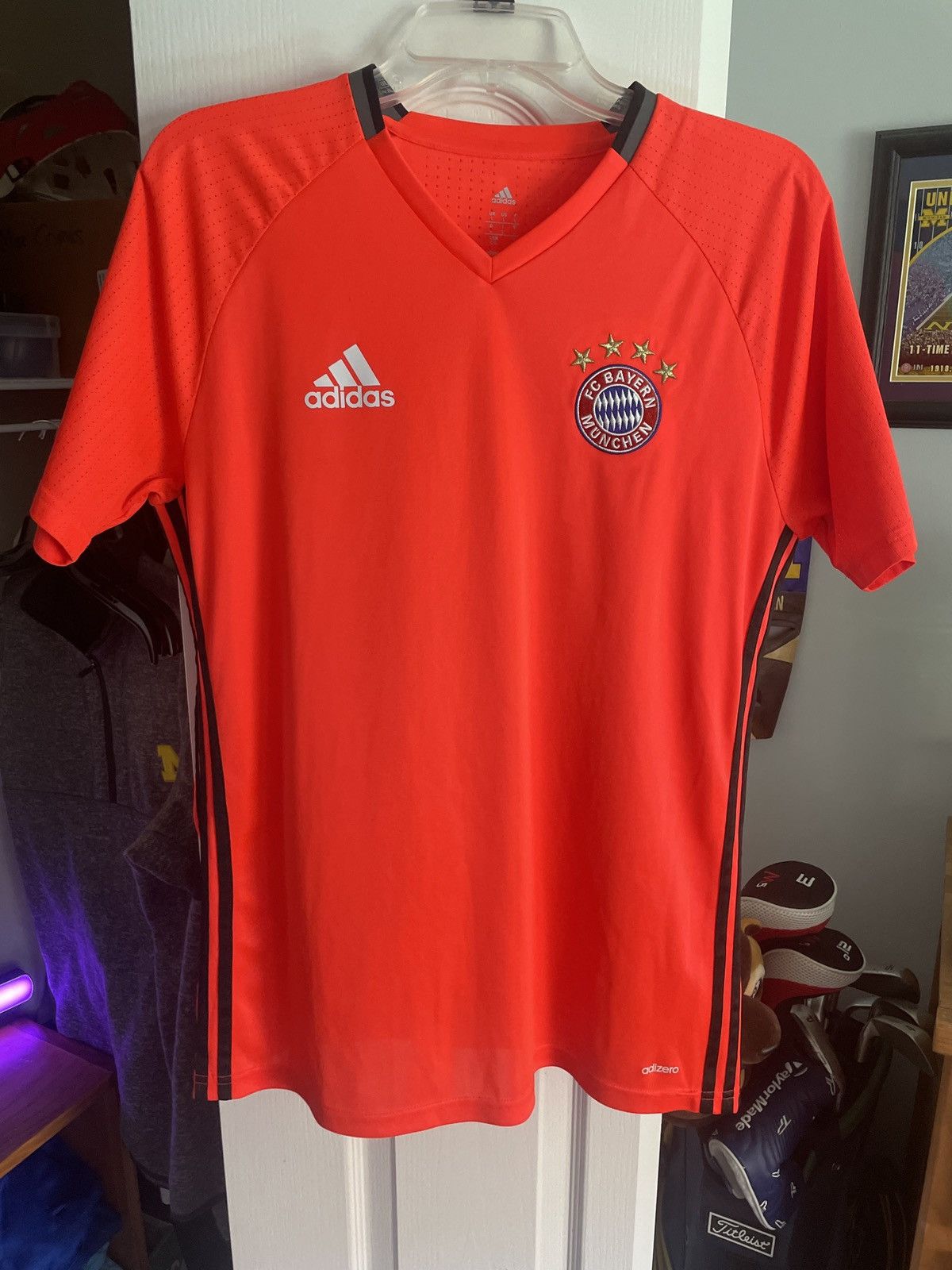 Adidas Bayern Munich practice kit Size US L / EU 52-54 / 3 - 1 Thumbnail