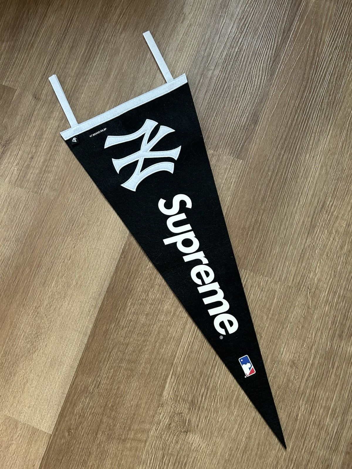 【新品】Supreme×NewYork Yankees Pennant ペナント 楽天市場】【新品】SUPREME (シュプリーム) × New York Yankees