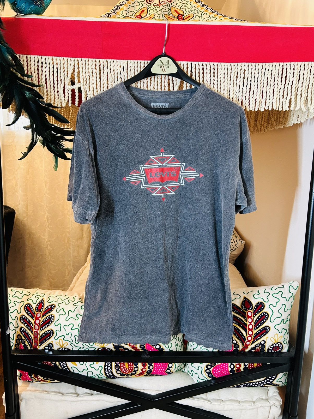 Levi's Faded distressed Levi T-shirt Size US L / EU 52-54 / 3 - 1 Thumbnail