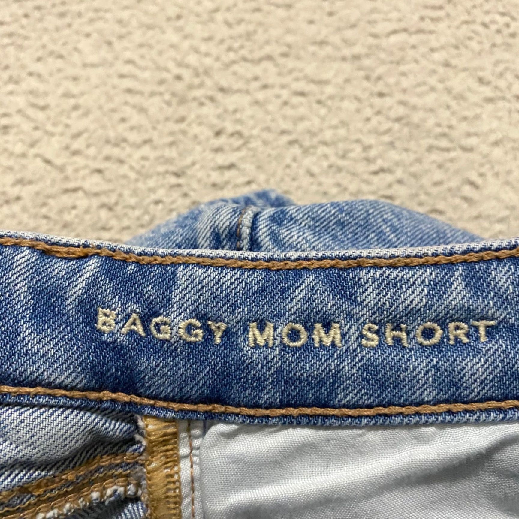 American Eagle Outfitters American Eagle Womens 00 Jean Shorts Blue Denim Distressed Baggy Mom Inseam 4" Size 24" / US 00 / IT 34 - 4 Thumbnail