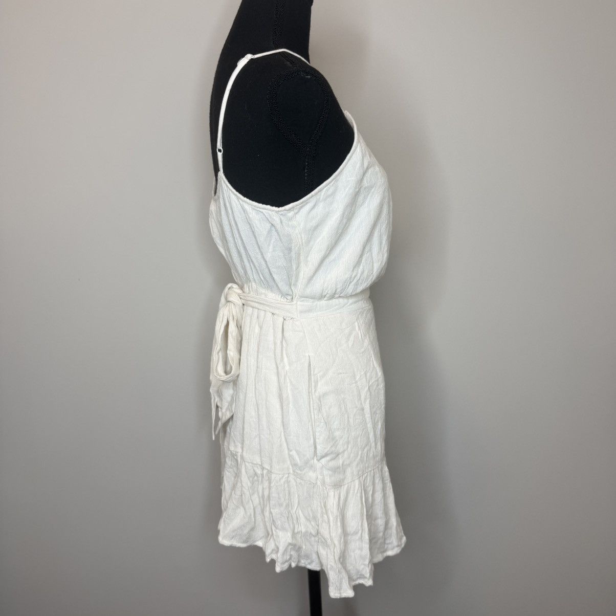 American Eagle Outfitters American Eagle Women's Beige Shorts Romper Jumper Size M / US 6-8 / IT 42-44 - 3 Thumbnail