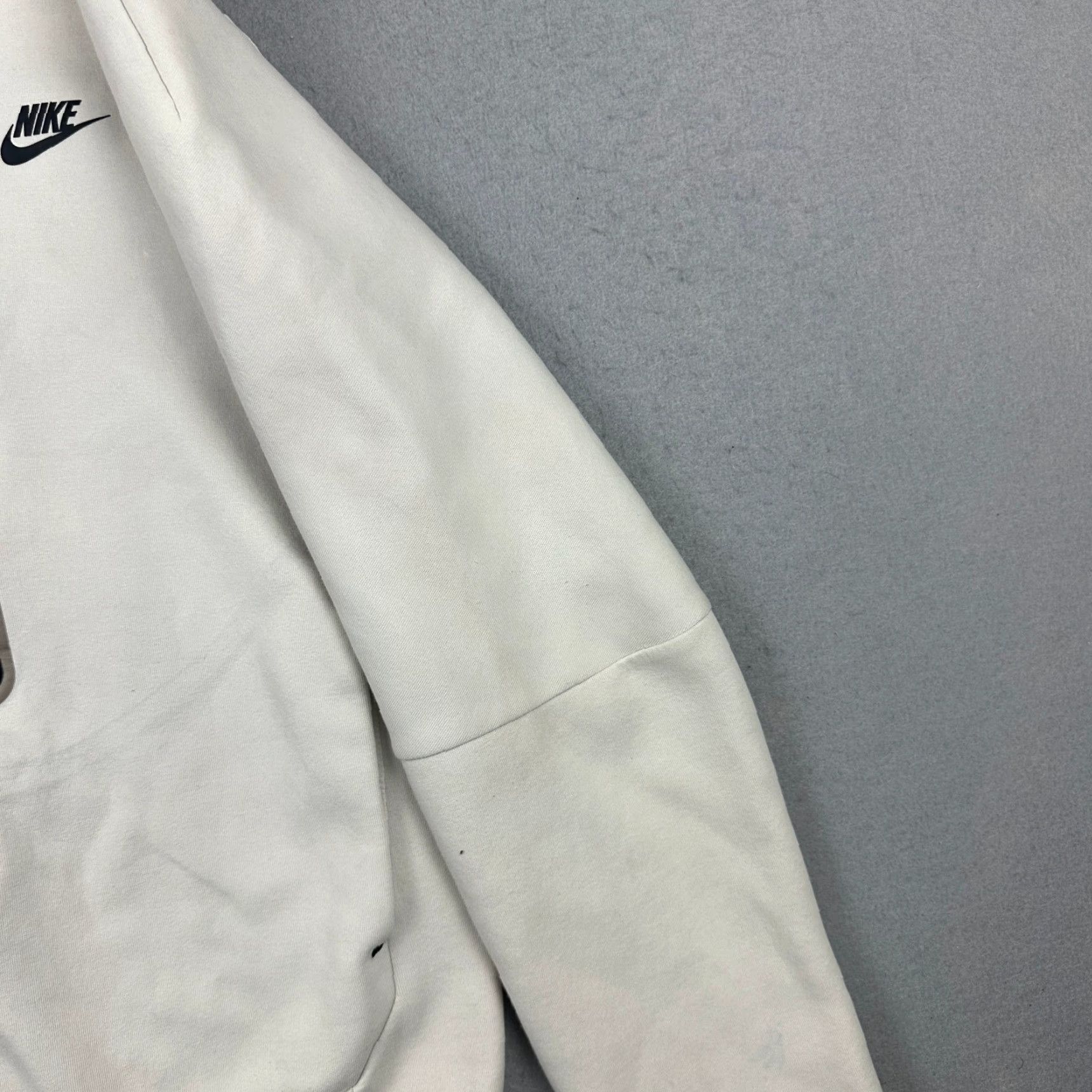 Nike Nike Tech Fleece Jacket Men M Beige Solid Full Zip Pockets Blade Logo Athletic Windbreaker 90s? Size US M / EU 48-50 / 2 - 6 Thumbnail