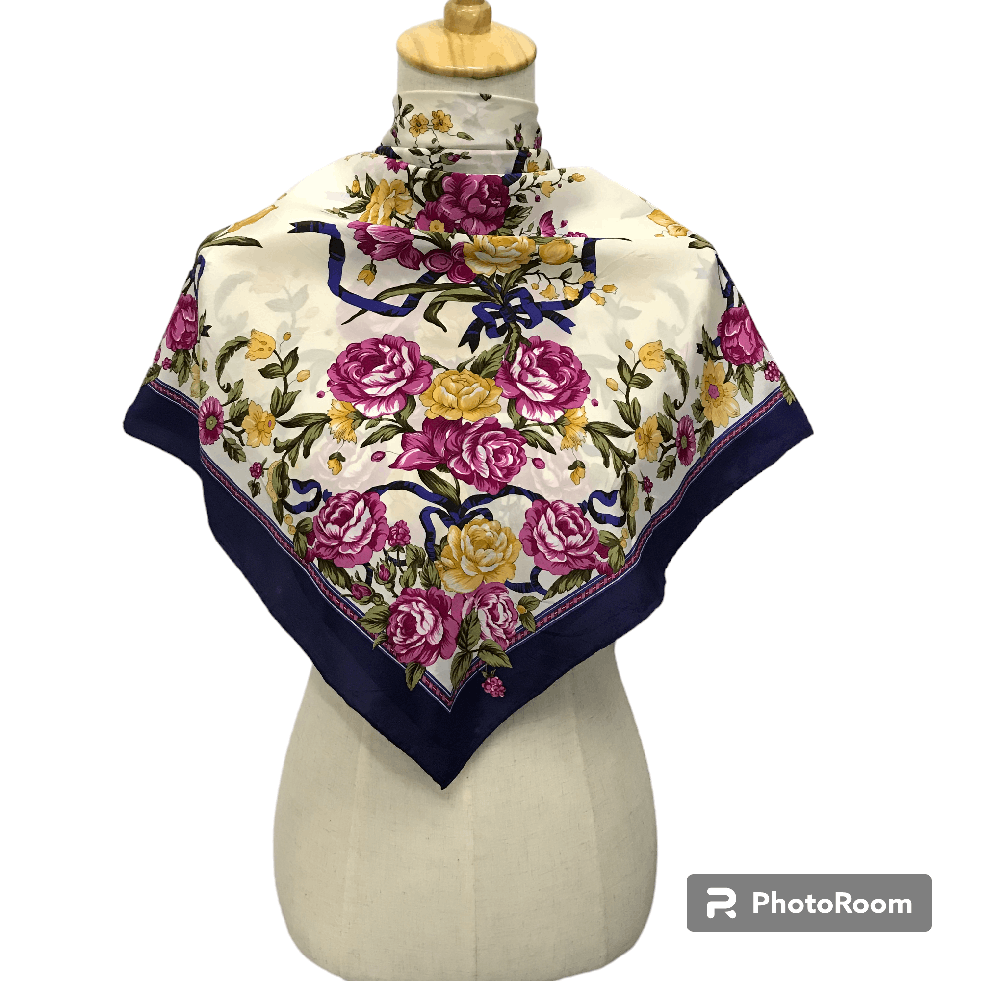 Japanese Brand Vintage Luxury Floral Silk Scarf M120 Size ONE SIZE - 1 Thumbnail
