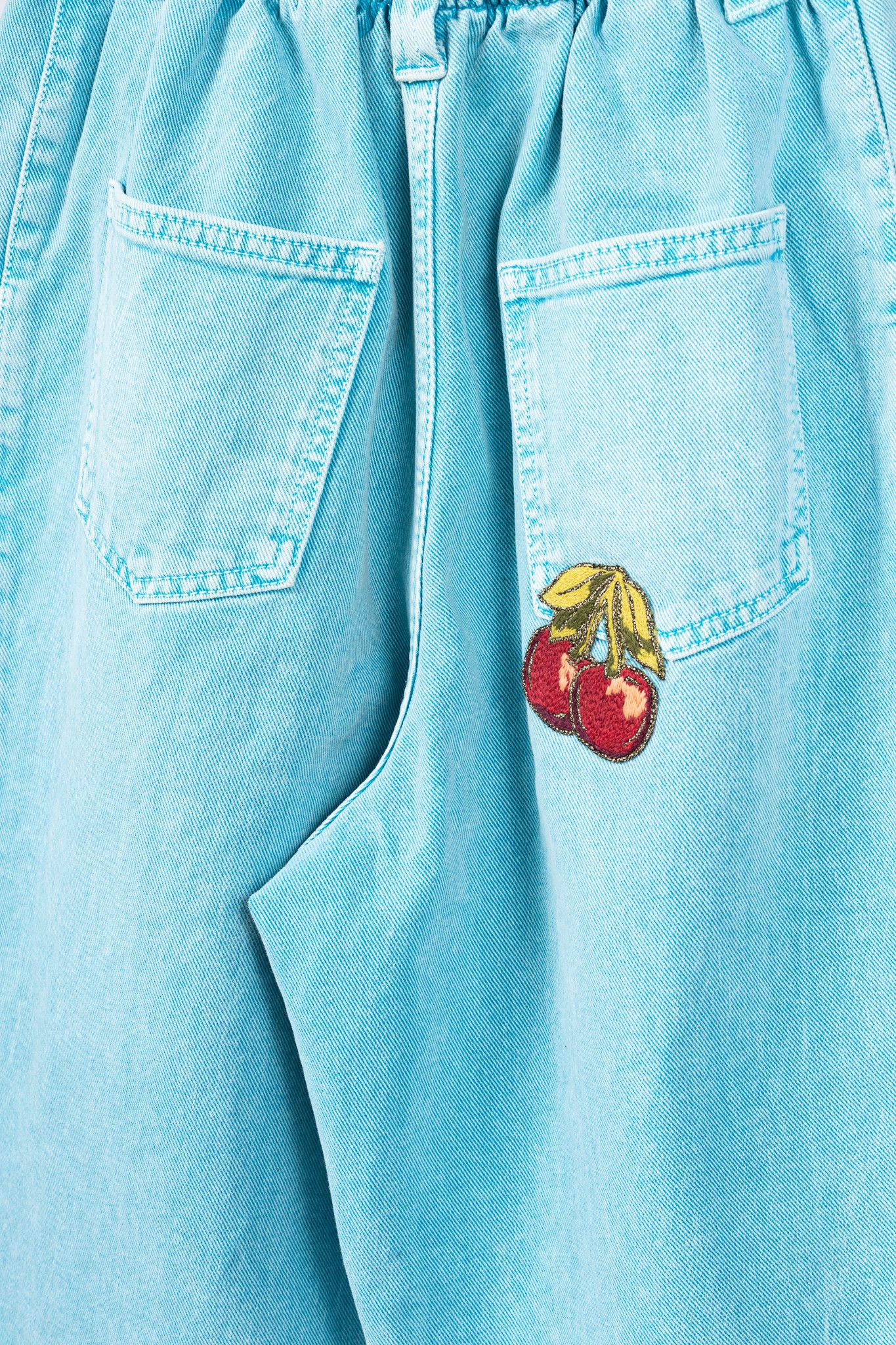 Gucci Gucci PF/19 Embroidered Cherry Tapered Paperbag-Waist Jeans Size 25" / US 0 / IT 36 - 8 Thumbnail