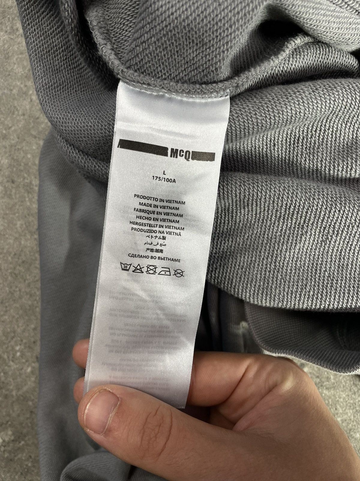 Alexander McQueen × MCQ × McQ Alexander McQueen MCQ ALEXANDER MCQUEEN Mens Grey Metal Logo Hoodie Size US L / EU 52-54 / 3 - 4 Thumbnail