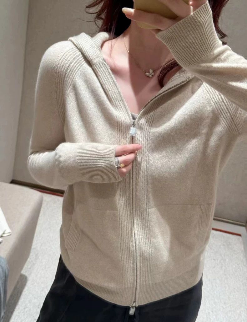 Loro Piana LORO PIANA Sheepskin cap sweater, oatmeal baby cashmere Size S / US 4 / IT 40 - 2 Thumbnail