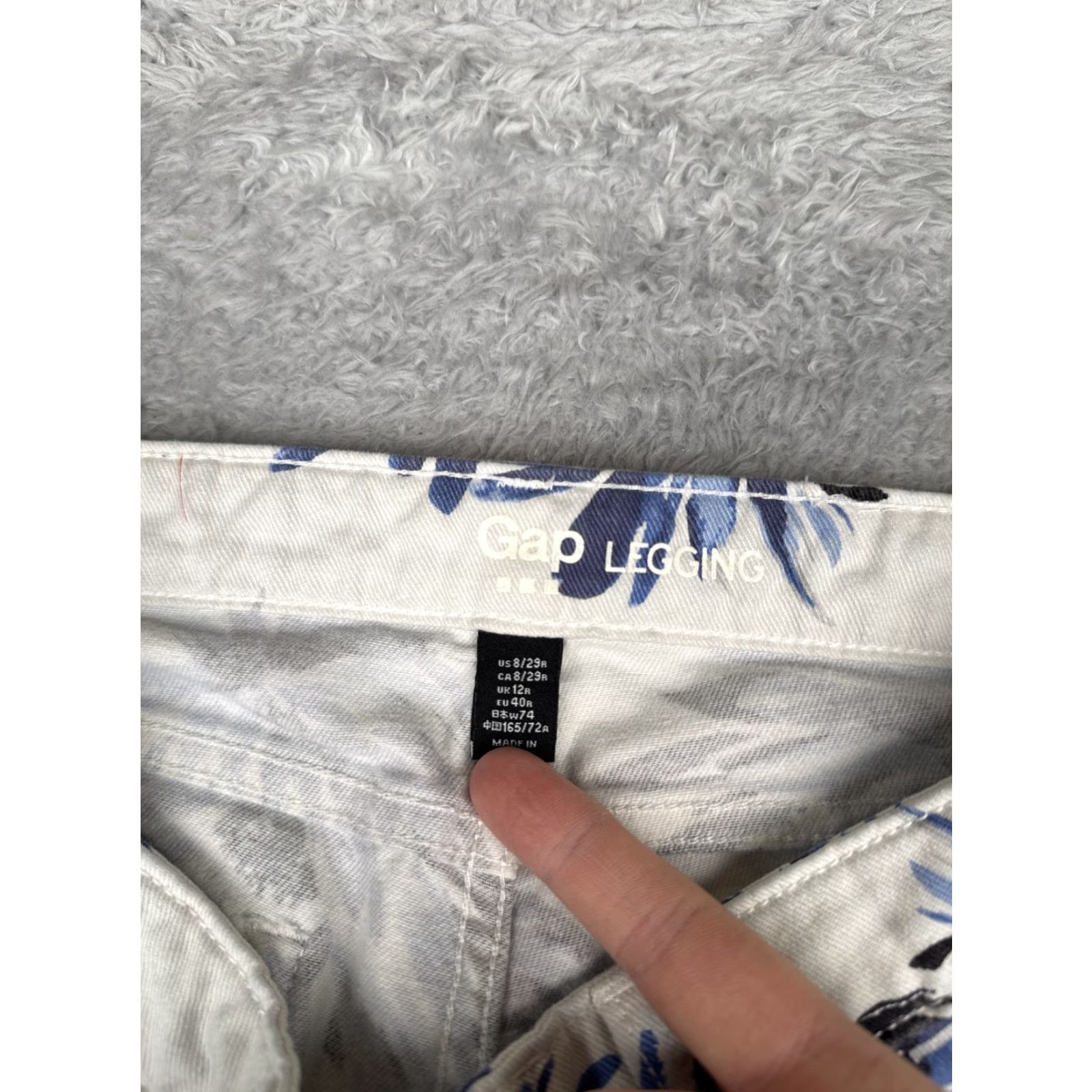 Gap Gap Legging Pants Womens 8 Jeans 29R White Blue Black Floral Print Cotton Stretch Size 30" / US 8 / IT 44 - 6 Thumbnail