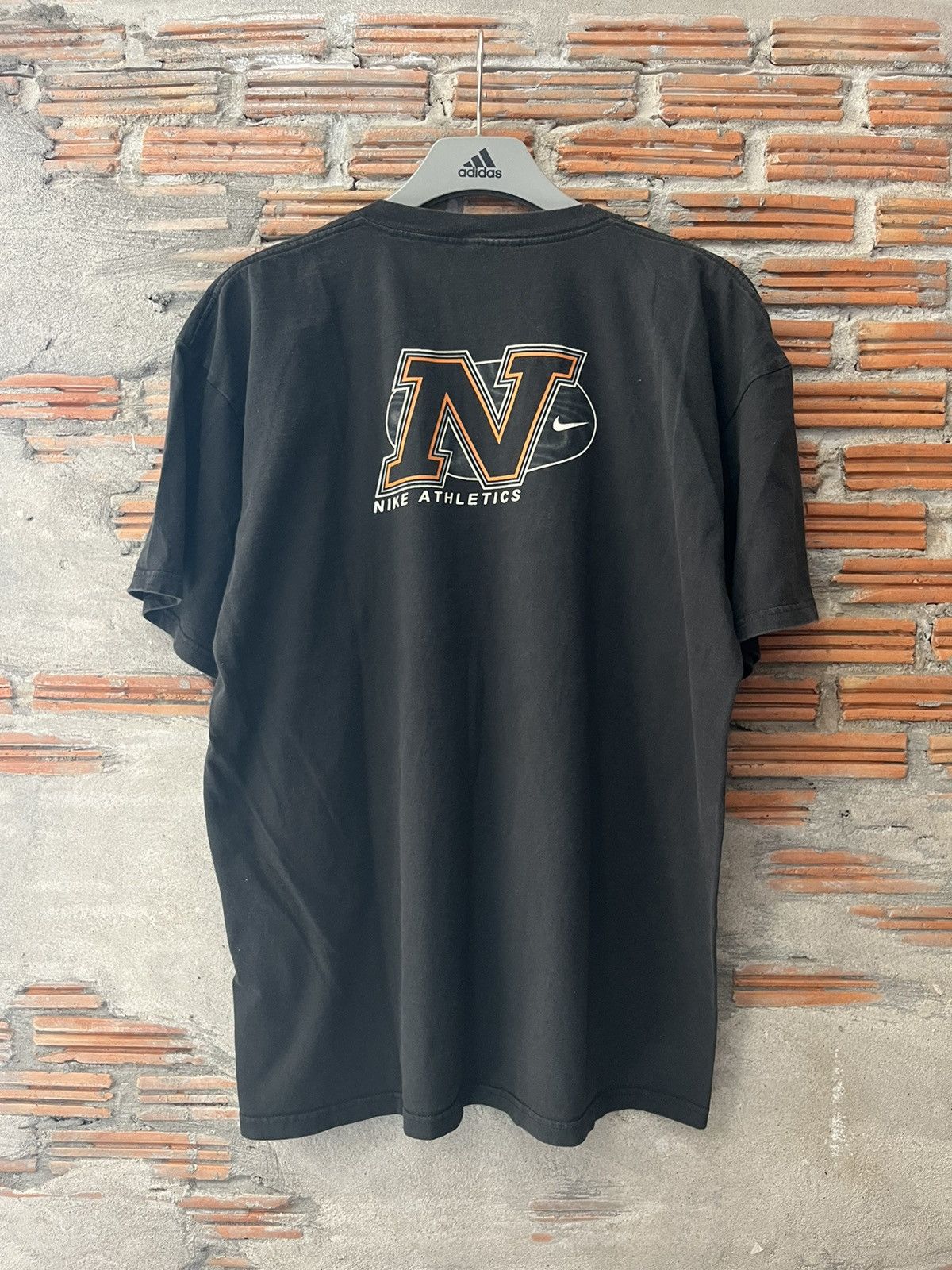 Nike Vintage NIKE ATHLETICS Logo collection 90’s Tshirt Size US XL / EU 56 / 4 - 2 Thumbnail