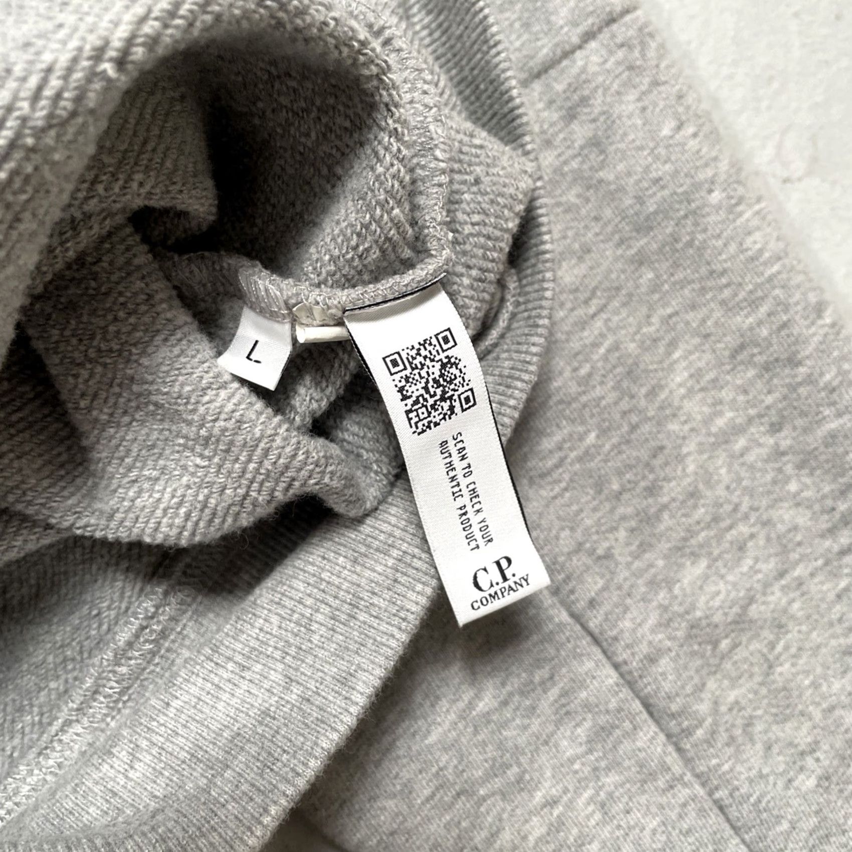 Vintage C.P. Company Gray Goggle-Lens Cotton Fleece Hoodie Sweatshirt L Unisex Adults Size US L / EU 52-54 / 3 - 7 Thumbnail