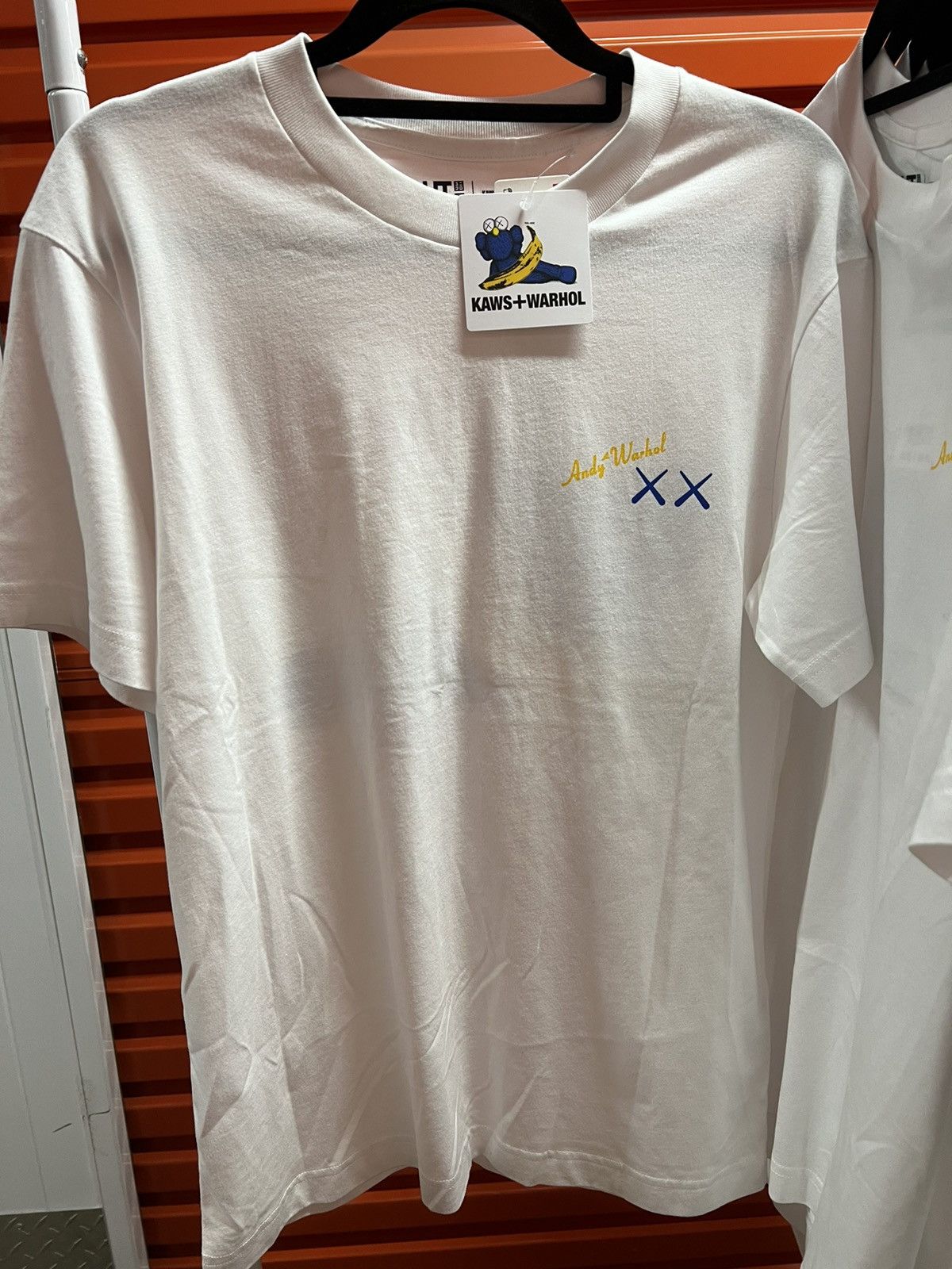 Andy Warhol × Kaws × Uniqlo Kaws White Andy Warhol Uniqlo Blue Banana Tshirt M Size US M / EU 48-50 / 2 - 4 Thumbnail
