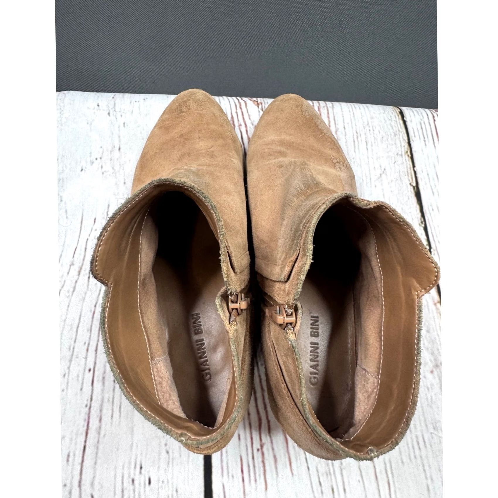 Vintage Gianni Bini Tan Suede Bootie Pointed Toe Buckle Zip Ankle Bootie Women 8.5M Brown Leather Lining Casual Western 39 7.5 6.5 UK 8.5 US Size US 9 / IT 39 - 5 Thumbnail