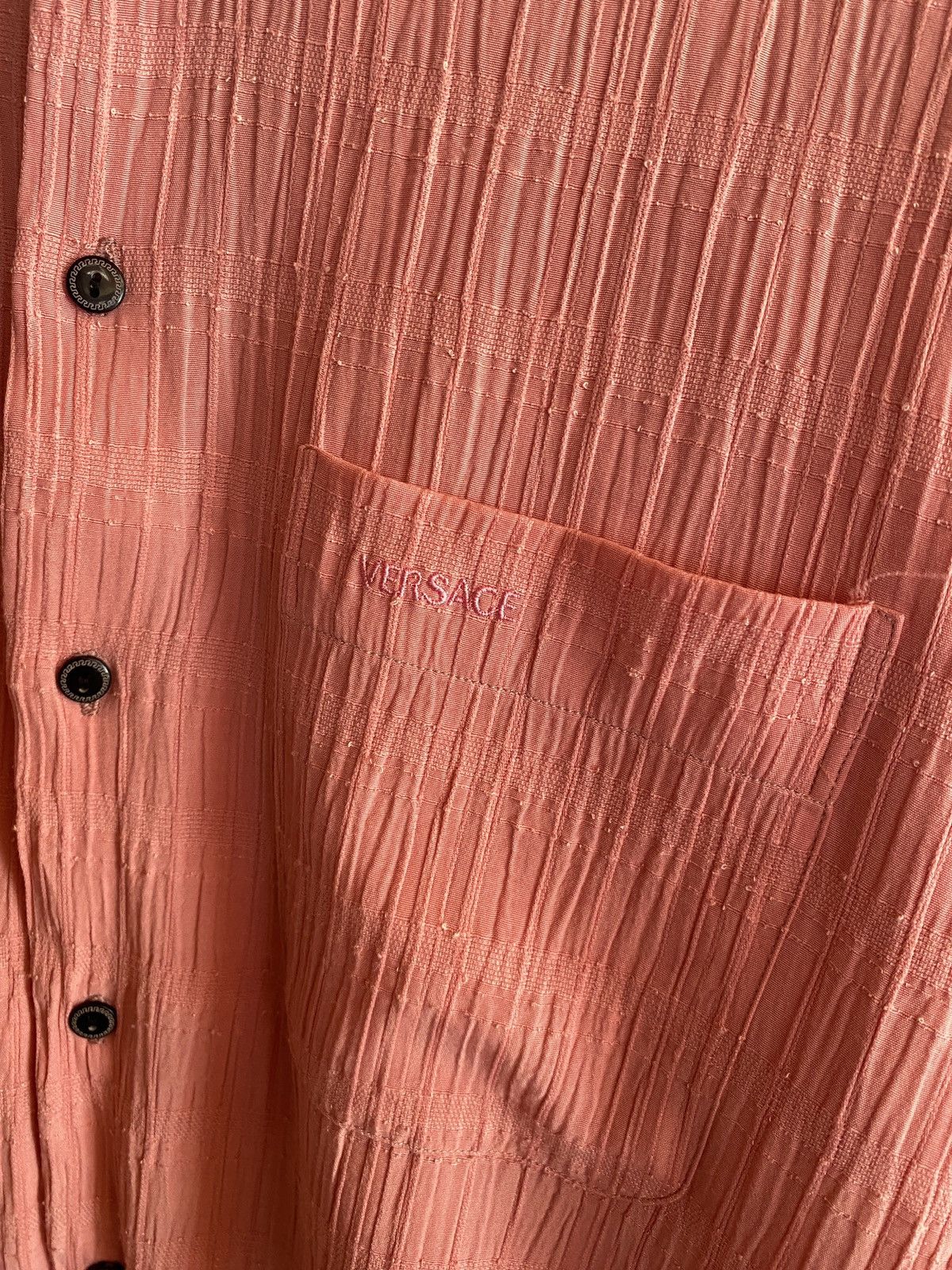 Versace VERSACE VINTAGE PINK BUTTON UP SHIRT 90s Size US XL / EU 56 / 4 - 2 Thumbnail