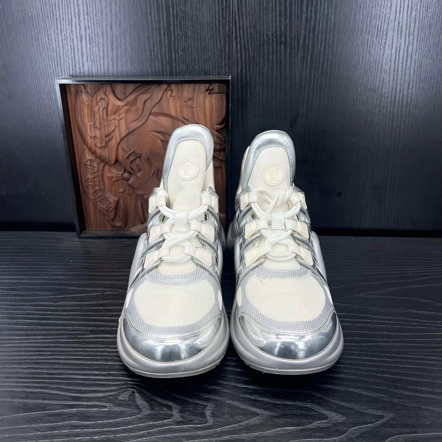 Louis Vuitton LV Archlight White Silver 39 Right Outer Scuff Good Size US 8.5 / IT 38.5 - 4 Thumbnail