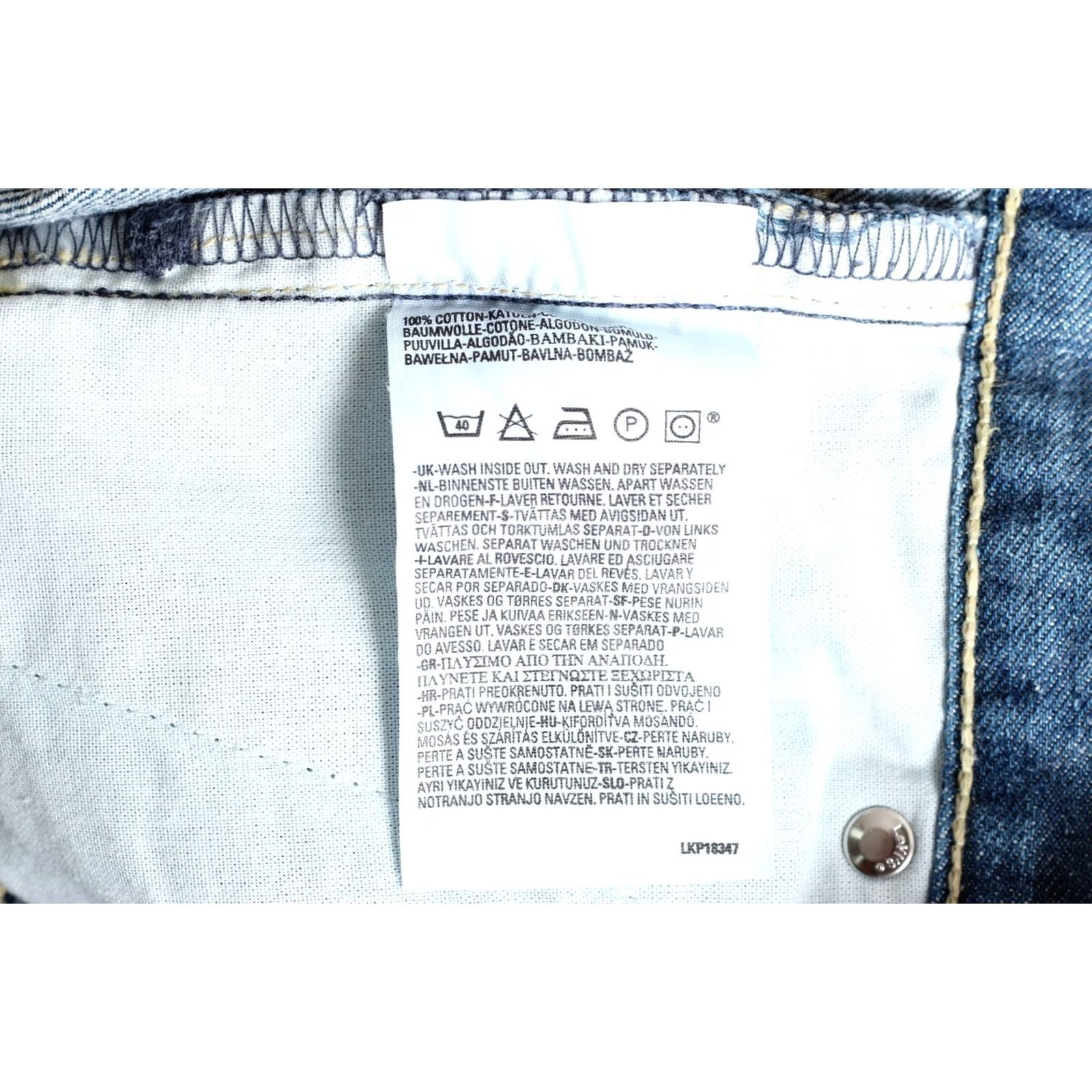 Levi's VINTAGE LEVI’S? ENGINEERED Twisted ½ Jeans Denim Shorts Men Size L DZ5321 Size US 33 - 5 Thumbnail