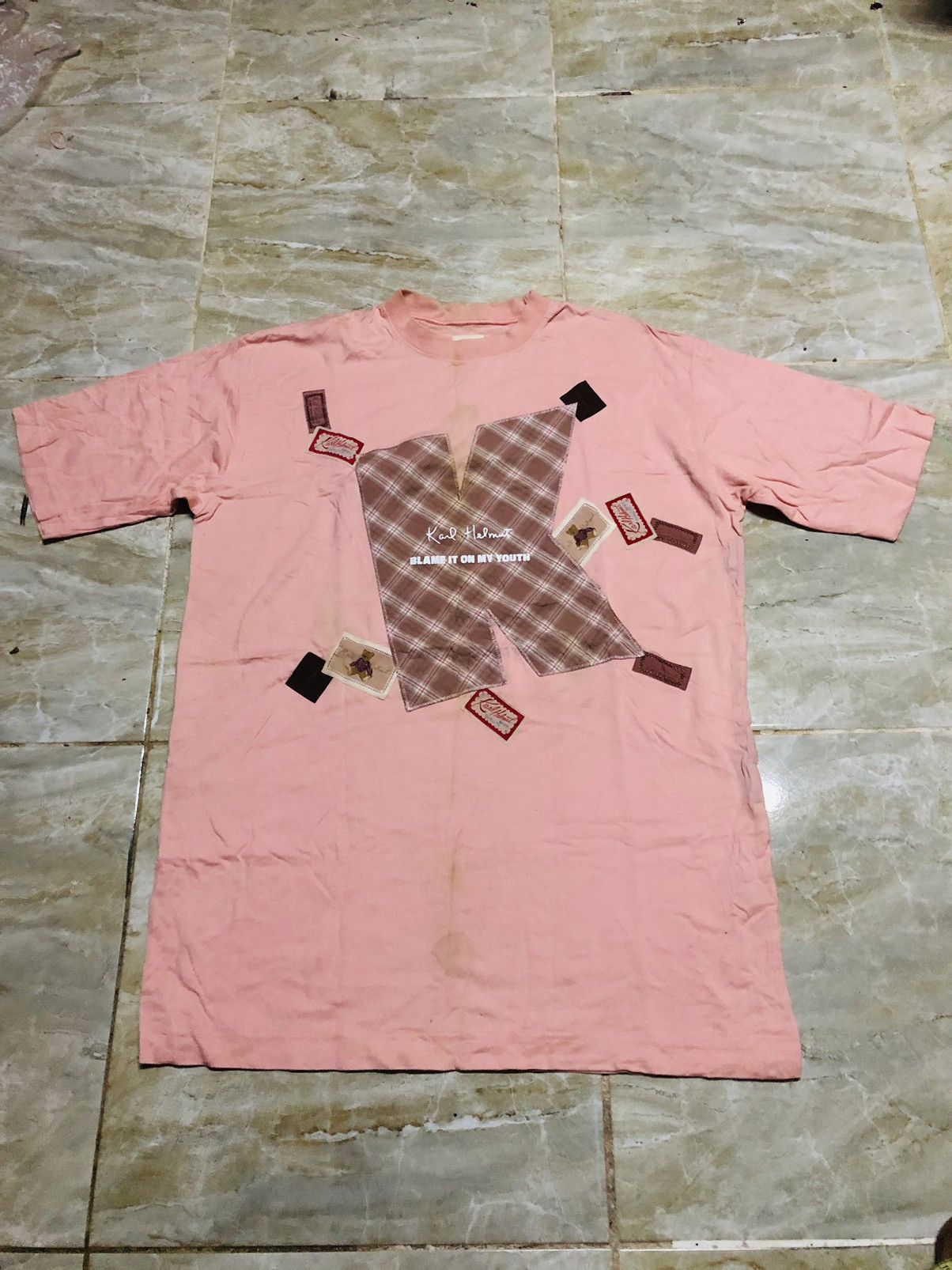 Japanese Brand Karl Helmut Sewn Patch Logo T-Shirt Size US L / EU 52-54 / 3 - 1 Thumbnail