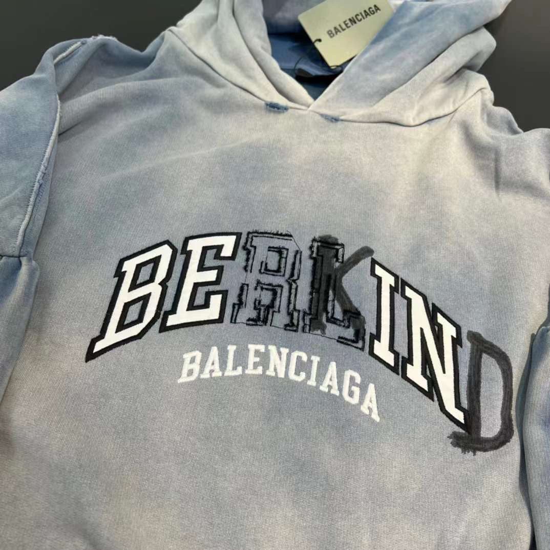 Balenciaga o1la1rc1a1224 Be Kind Round Hoodie in Blue/White Size US S / EU 44-46 / 1 - 2 Thumbnail