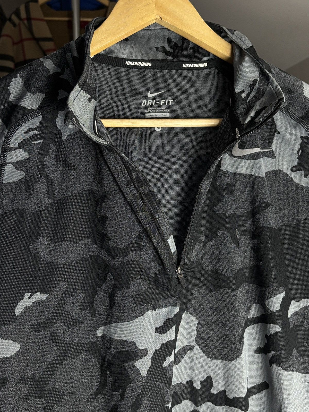 Nike Nike Running Dri-Fit Moro Camo Windbreaker Jacket Size US M / EU 48-50 / 2 - 5 Thumbnail
