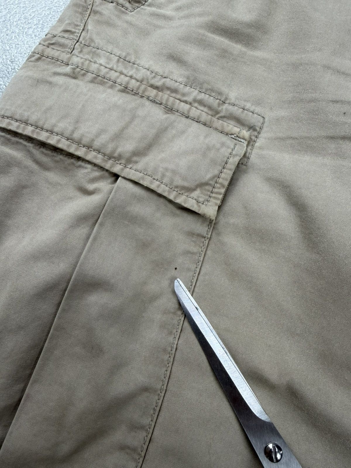 Stone Island Stone Island Cargo Shorts Beige Size W30 Size US 30 / EU 46 - 4 Thumbnail