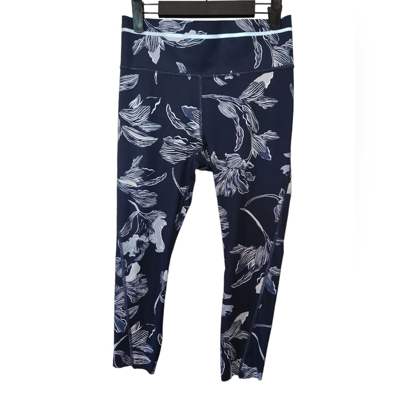 Athleta Athleta Floral Sonic Athletic Capri Navy Small Size 27" / US 4 / IT 40 - 9 Thumbnail