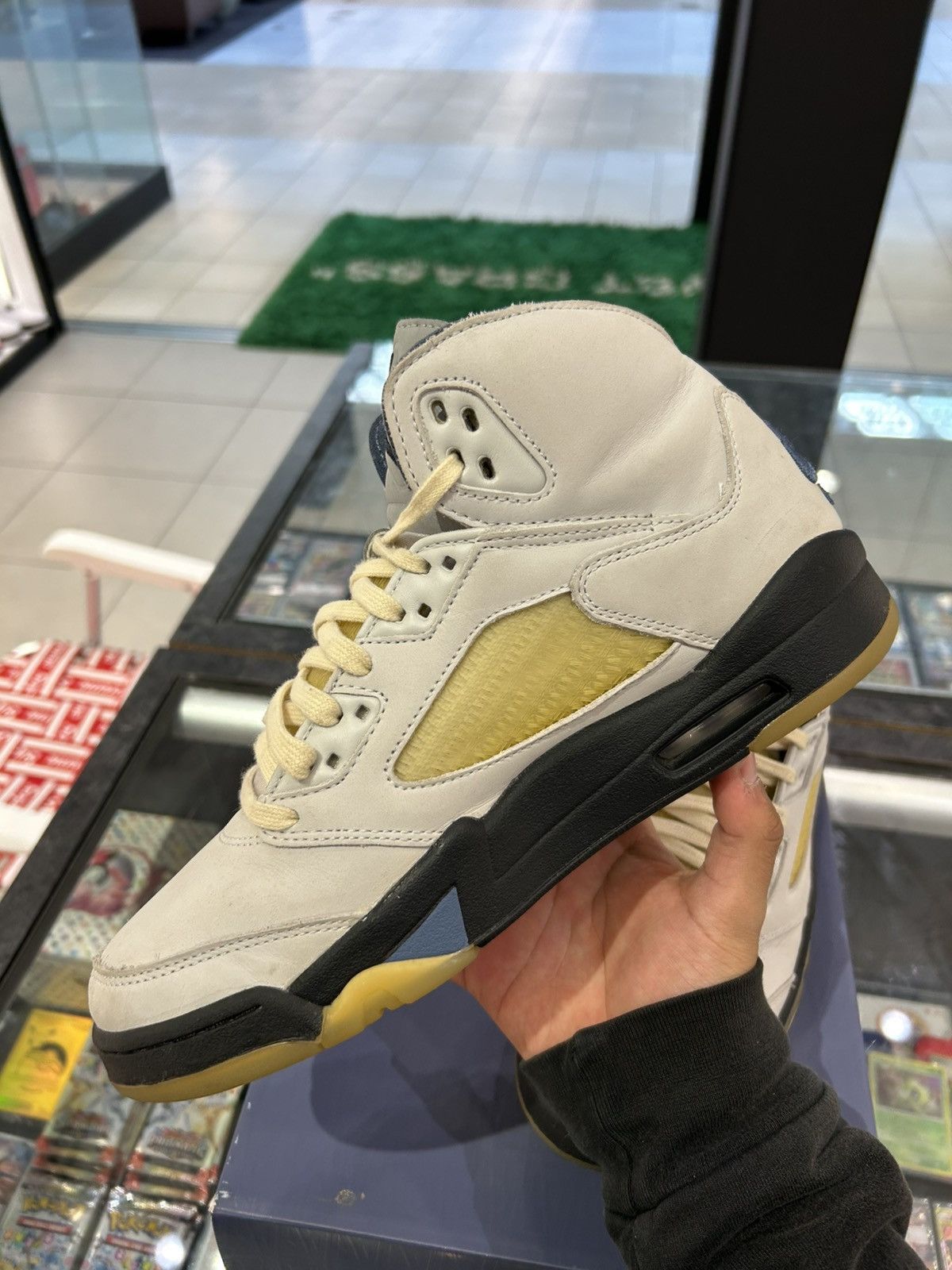 A Ma Maniere × Jordan Brand Jordan 5 a ma maniere photon dust Size US 9.5 / EU 42-43 - 7 Thumbnail