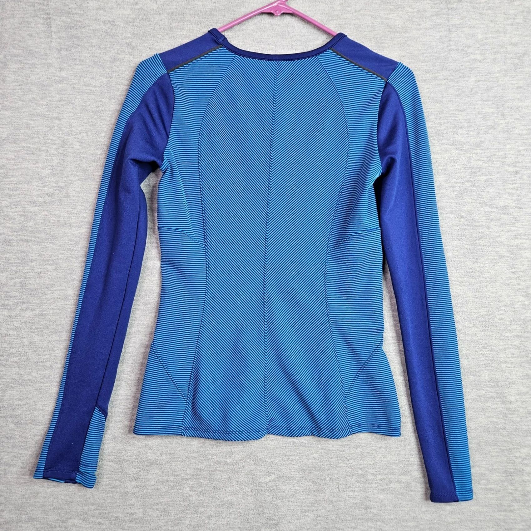 Athleta Athleta Women’s Blue Spotlight Long Sleeve Pullover Running Gym Top XXS Size 2XS Regular Crew Neck Activewear Top Size XXS / US 00 / IT 34 - 2 Thumbnail