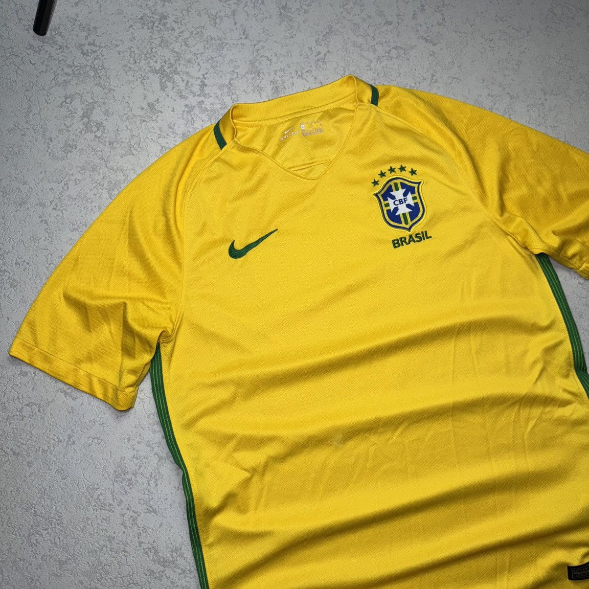 Nike Brasil Nike 2016-2017 Soccer Shirt Size US M / EU 48-50 / 2 - 2 Thumbnail