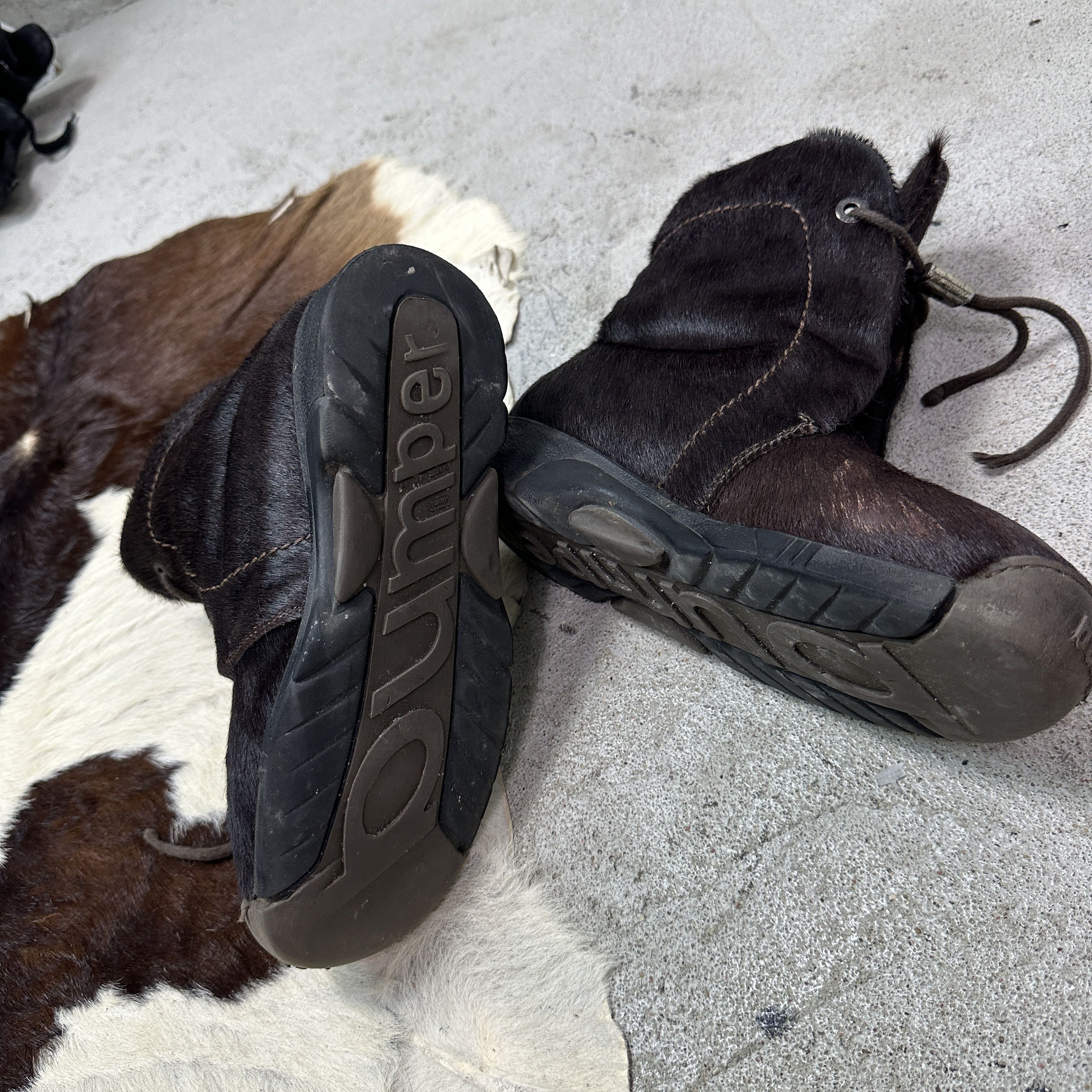 Vintage Vintage Avant Garde Bumper Pony Hair Snow Boots Y2K Size US 8 / IT 38 - 9 Thumbnail