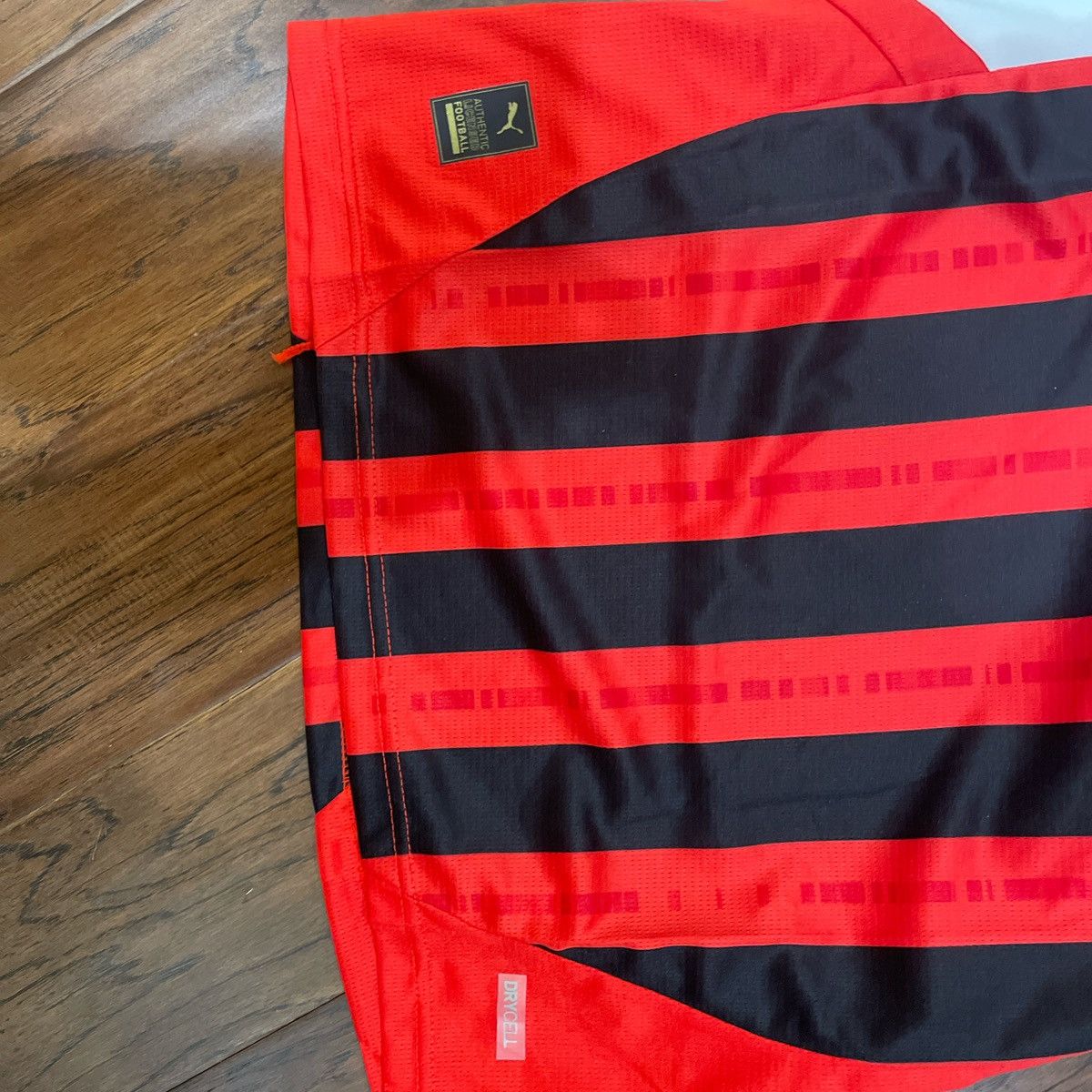 Puma PUMA AC milan 24/25 Home kit Size US S / EU 44-46 / 1 - 6 Thumbnail